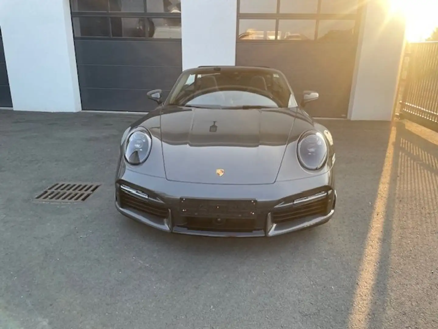 Porsche 992 Turbo Cabrio, 22 Zoll, H&R, Approved Grigio - 2