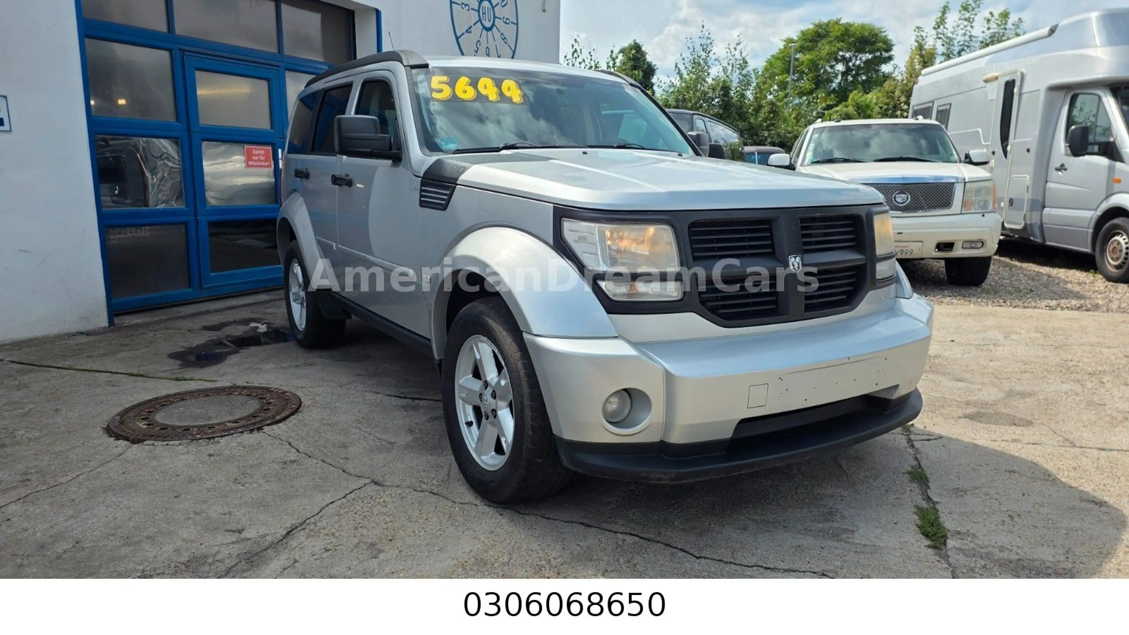 Dodge Nitro SXT — photo 5