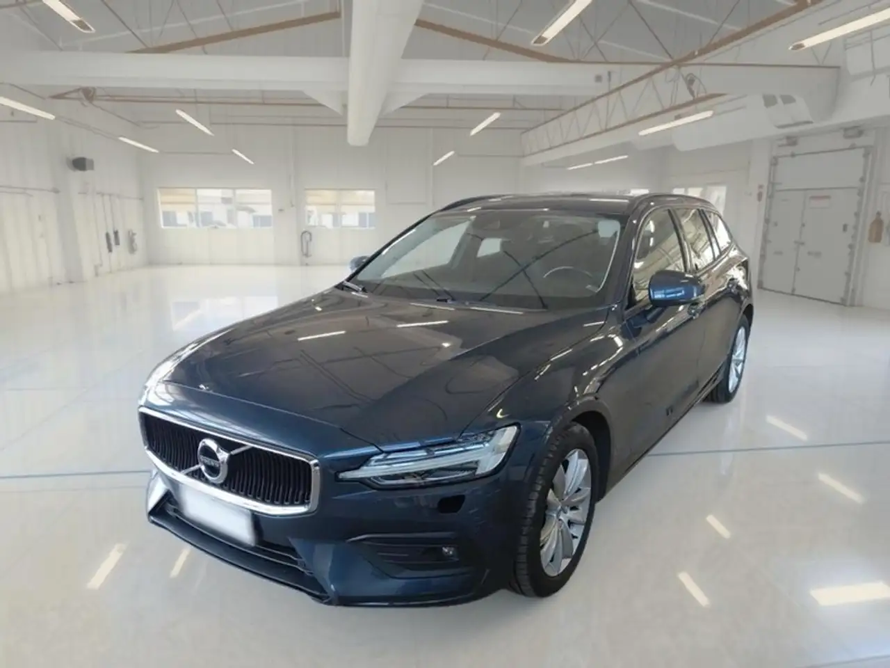 Volvo V60 B4 D AUTOM. MOMENTUM BUSINESS STATION WAGON