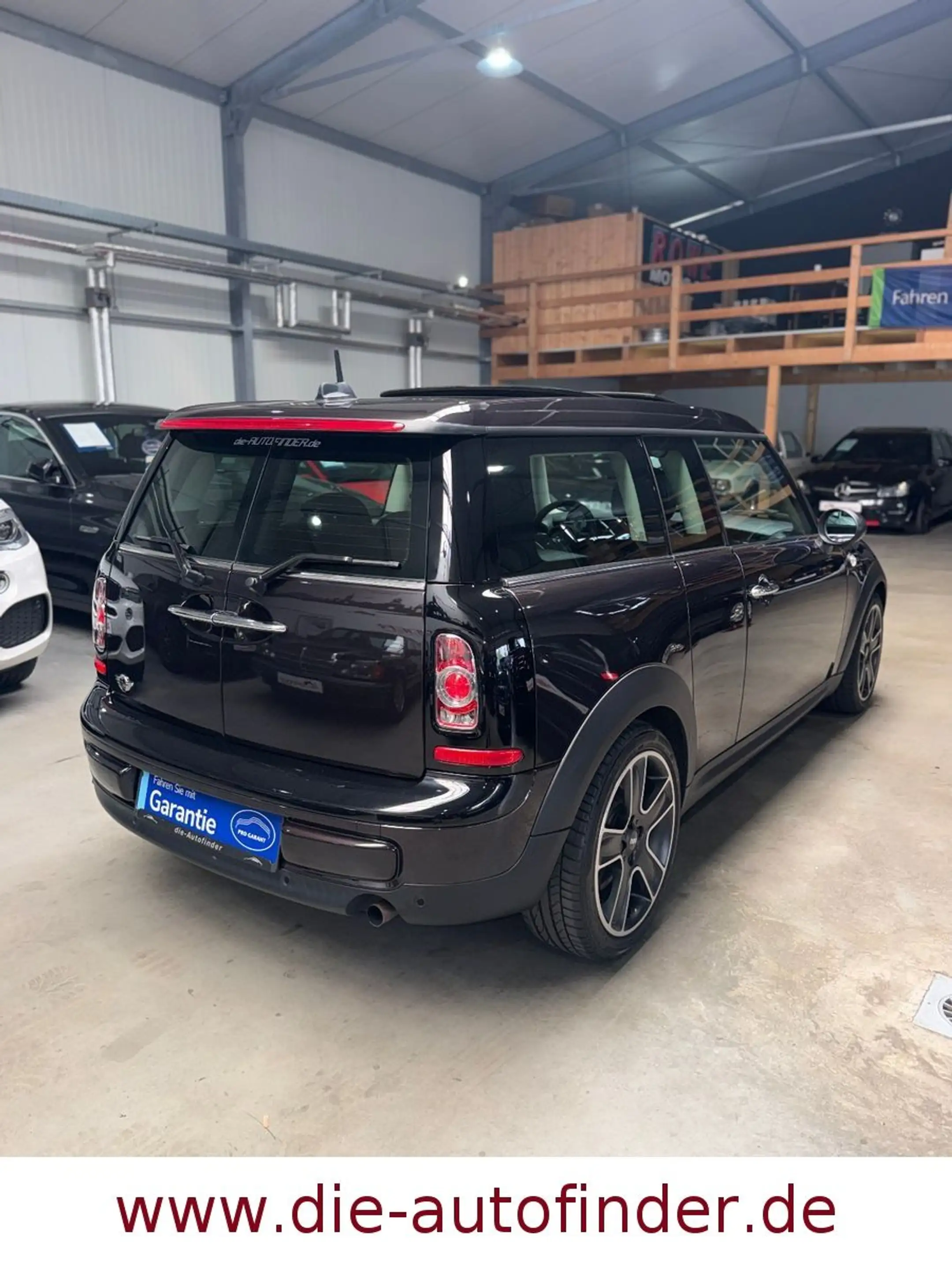 MINI One Clubman Leder,Navi,Panorama,PDC,Sitzh,1.Hand — photo 13