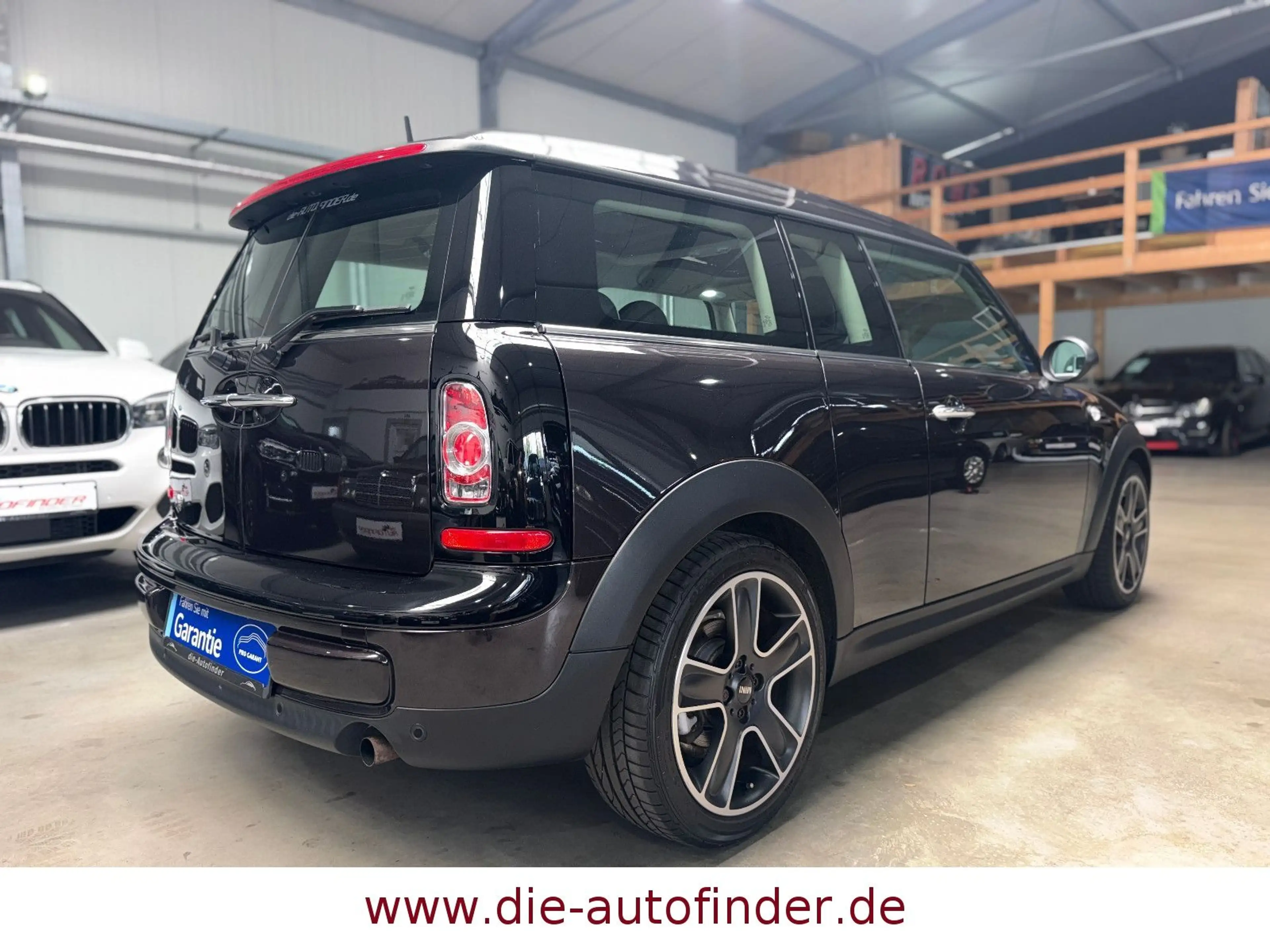 MINI One Clubman Leder,Navi,Panorama,PDC,Sitzh,1.Hand — photo 11