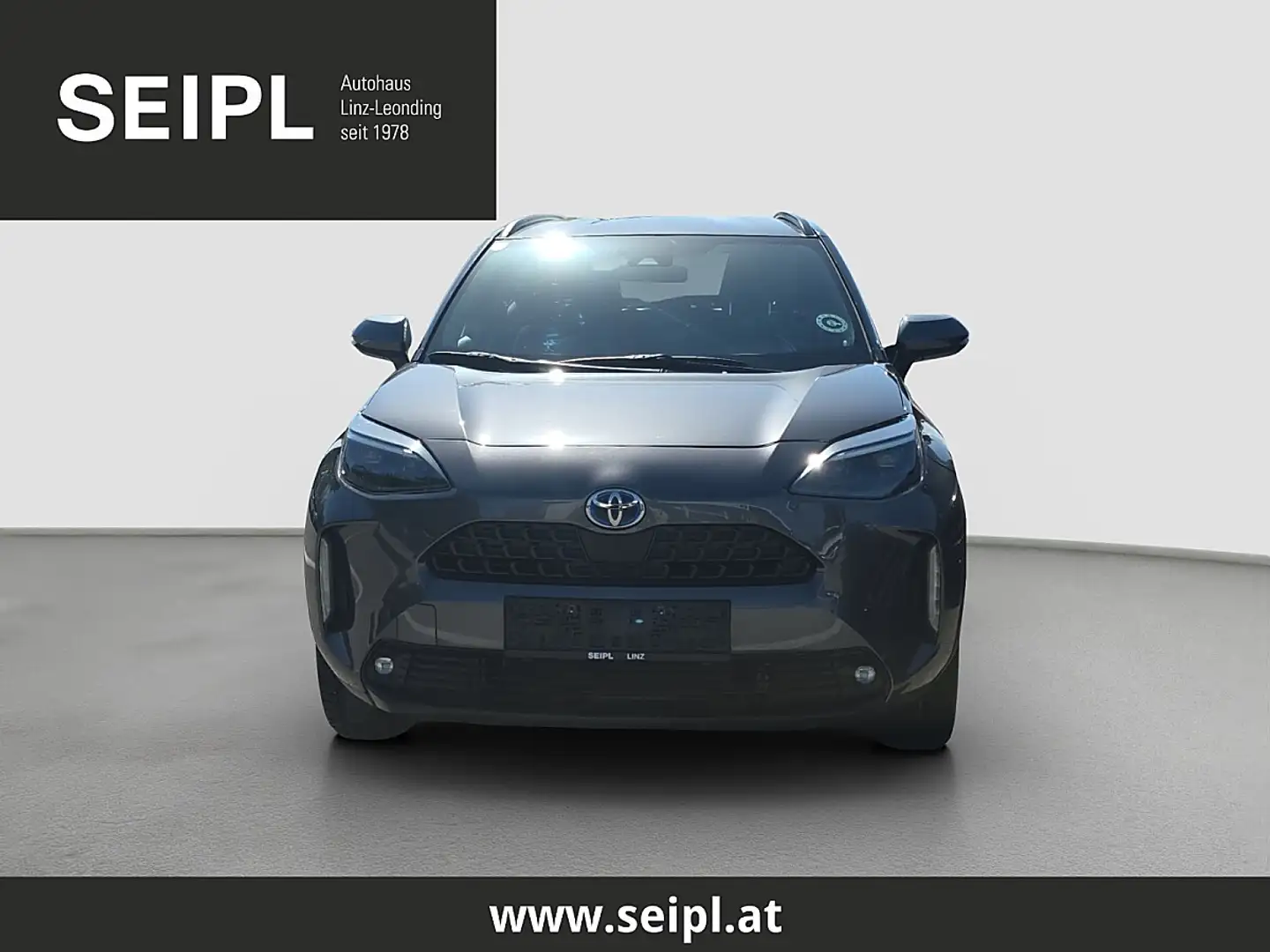 Toyota Yaris Cross 1,5 VVT-i Hybrid Active Drive Aut. Grau - 2