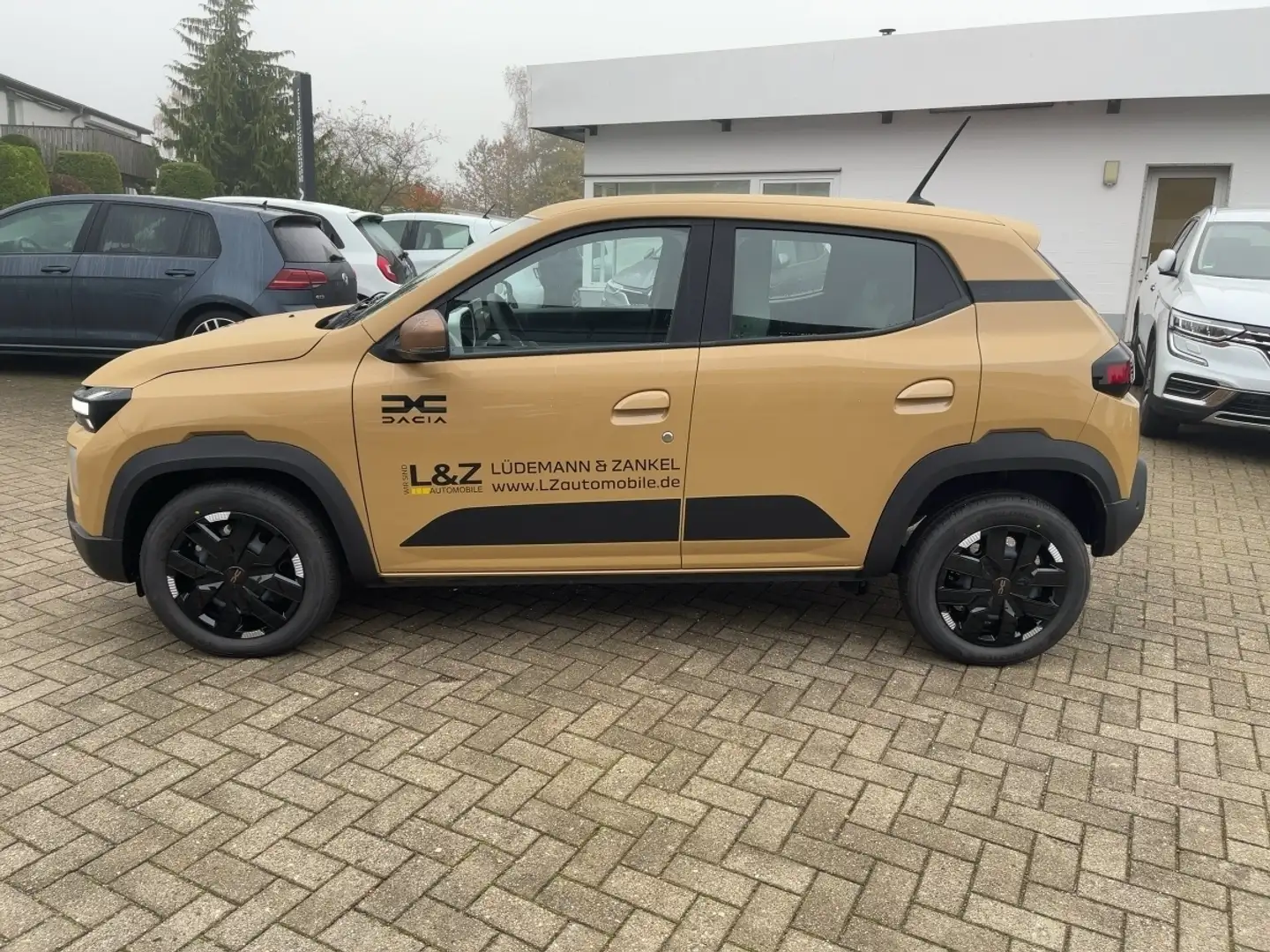 Dacia Spring Extreme ELECTRIC 65 Navi/GJR/Kamera Beige - 2