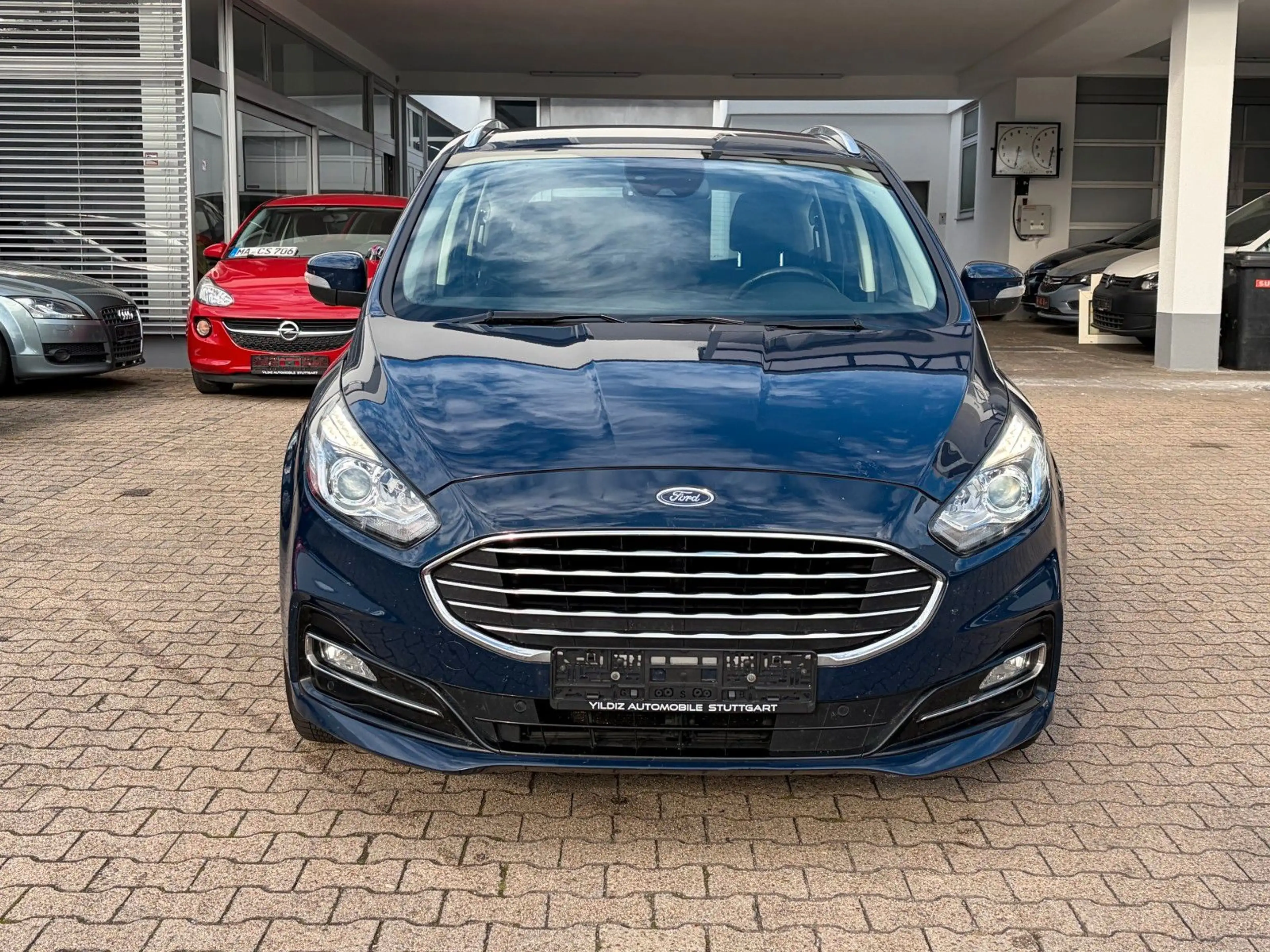 Ford S-Max Hybrid Edition*7-SITZER*SITZHEIZUNG* — photo 2