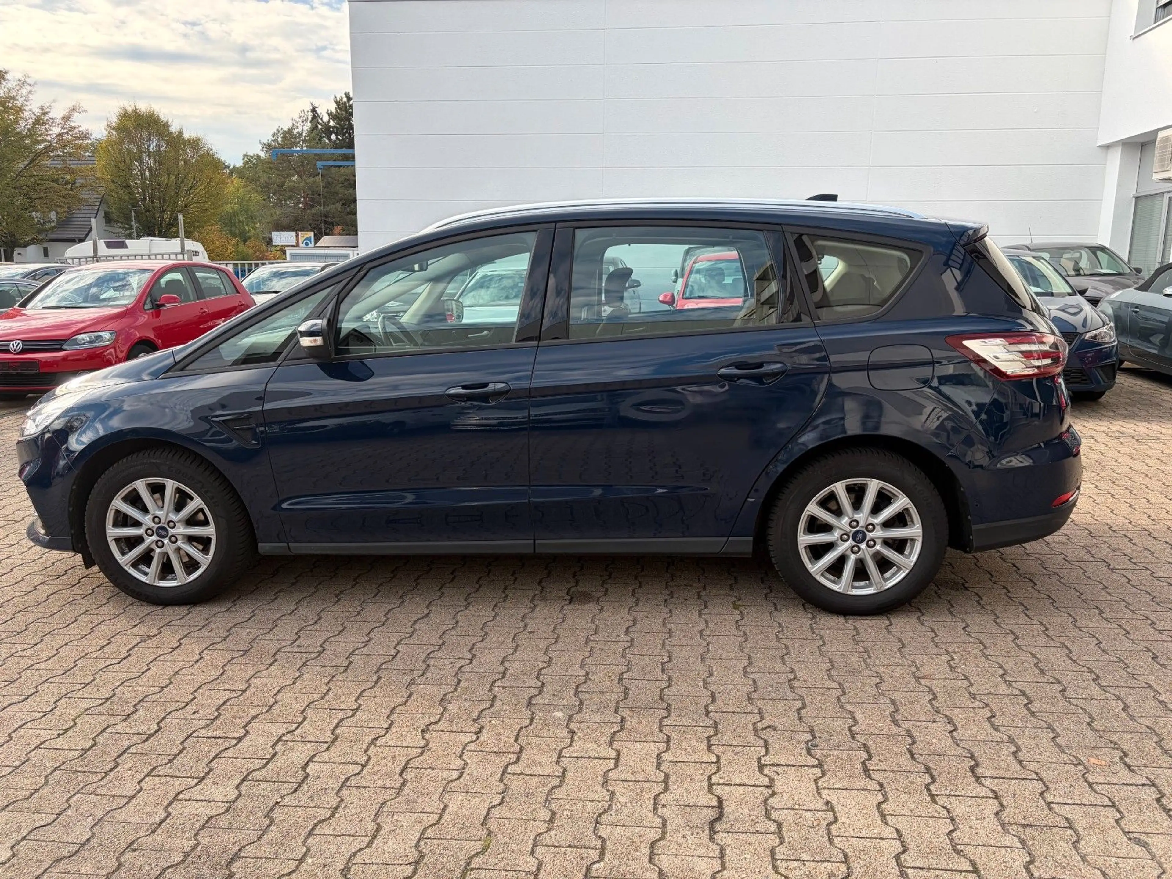 Ford S-Max Hybrid Edition*7-SITZER*SITZHEIZUNG* — photo 9