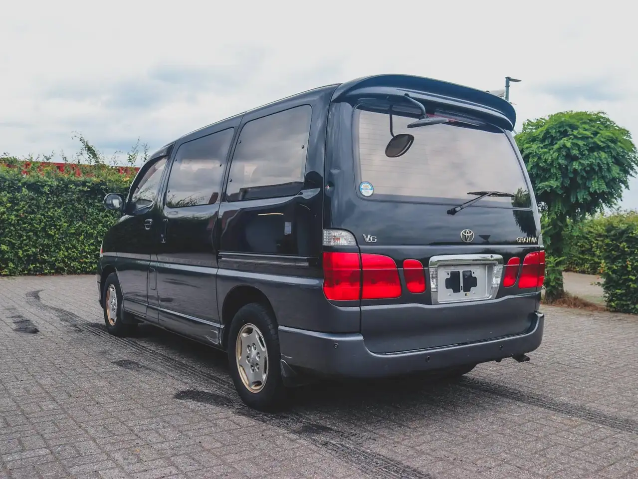 Toyota Granvia, foto 6