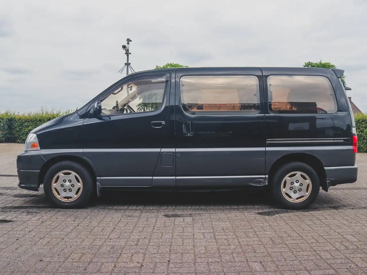 Toyota Granvia, foto 5