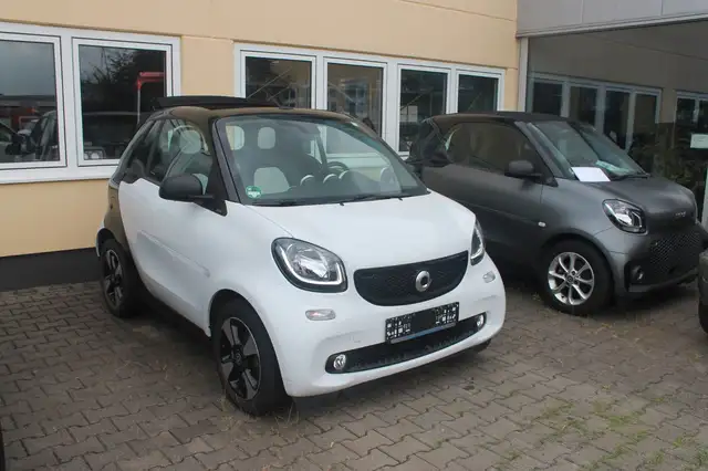 Smart ForTwo Cabrio el. drive Passion*Navi*Sitzhzg*MAL