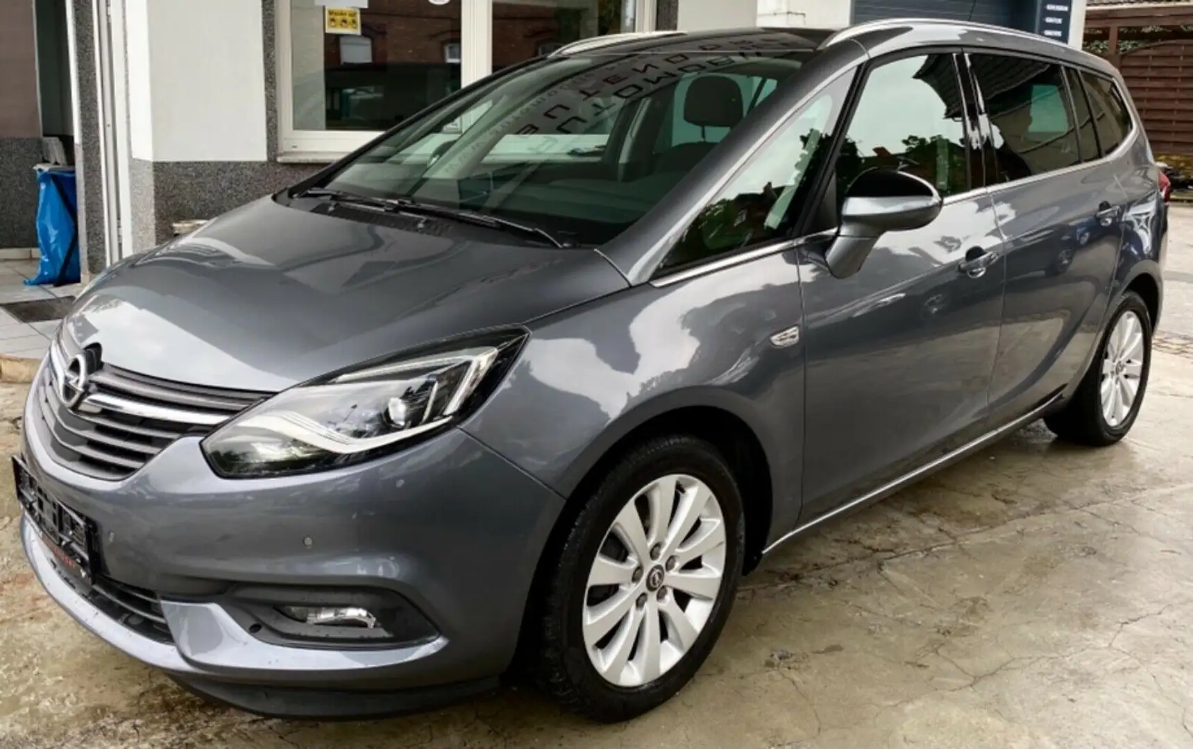 Opel Zafira C Innov. 1.6CDTI LED*NAVI*SHZ*PDC*74TKM* Grau - 1