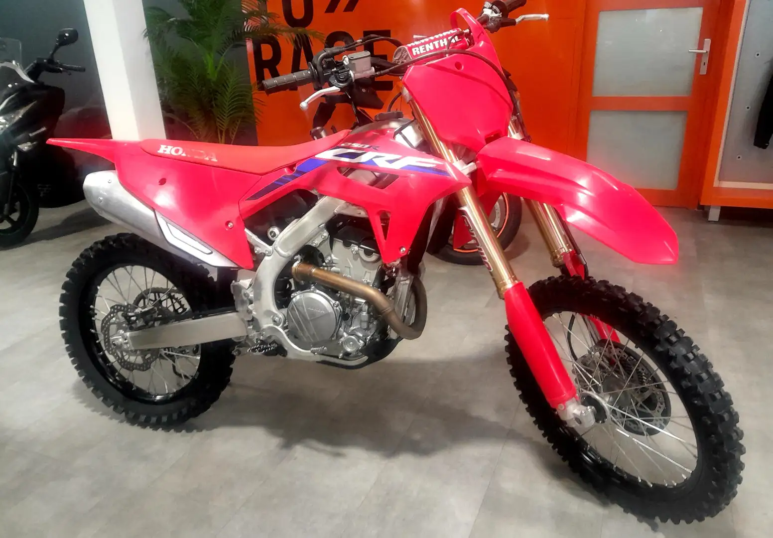 Honda CRF 250 Rouge - 1