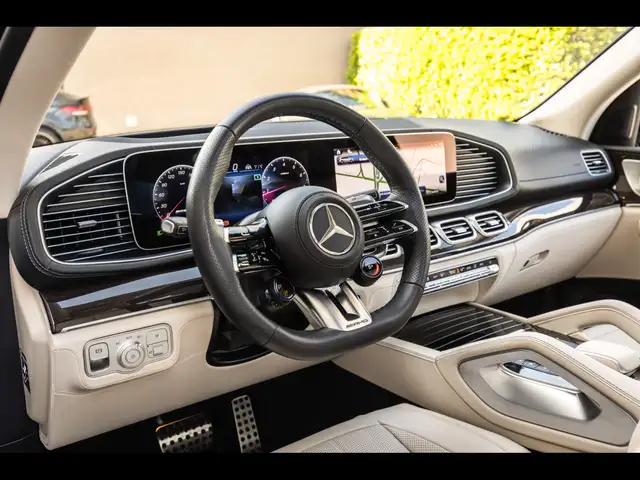 Mercedes-Benz GLS 63 view 11