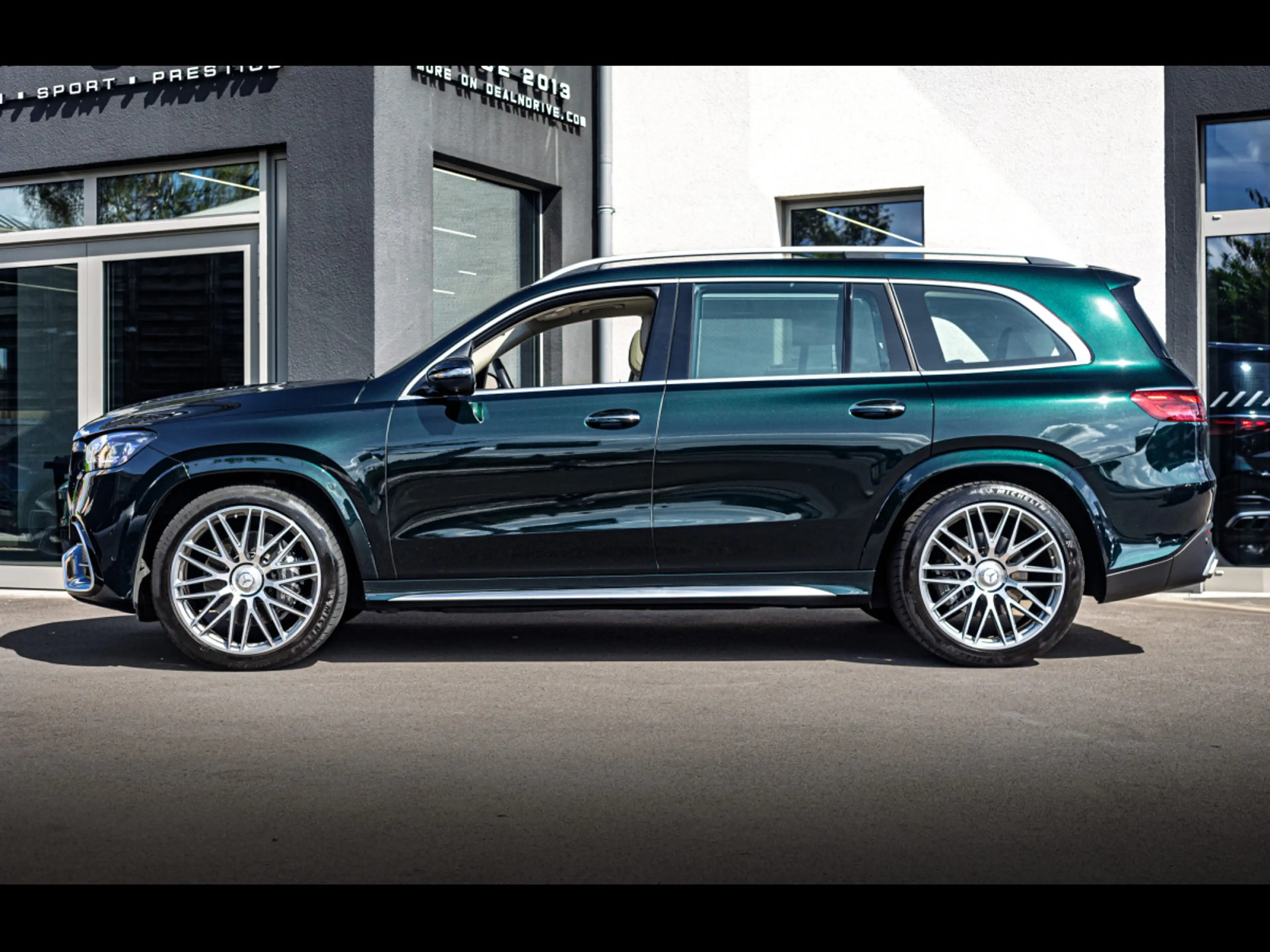 Mercedes-Benz GLS 63 AMG 4M+ 7-SITZE°SMARAGDGRÜN°PPF°PREMIUM+°23'°BURM — photo 2