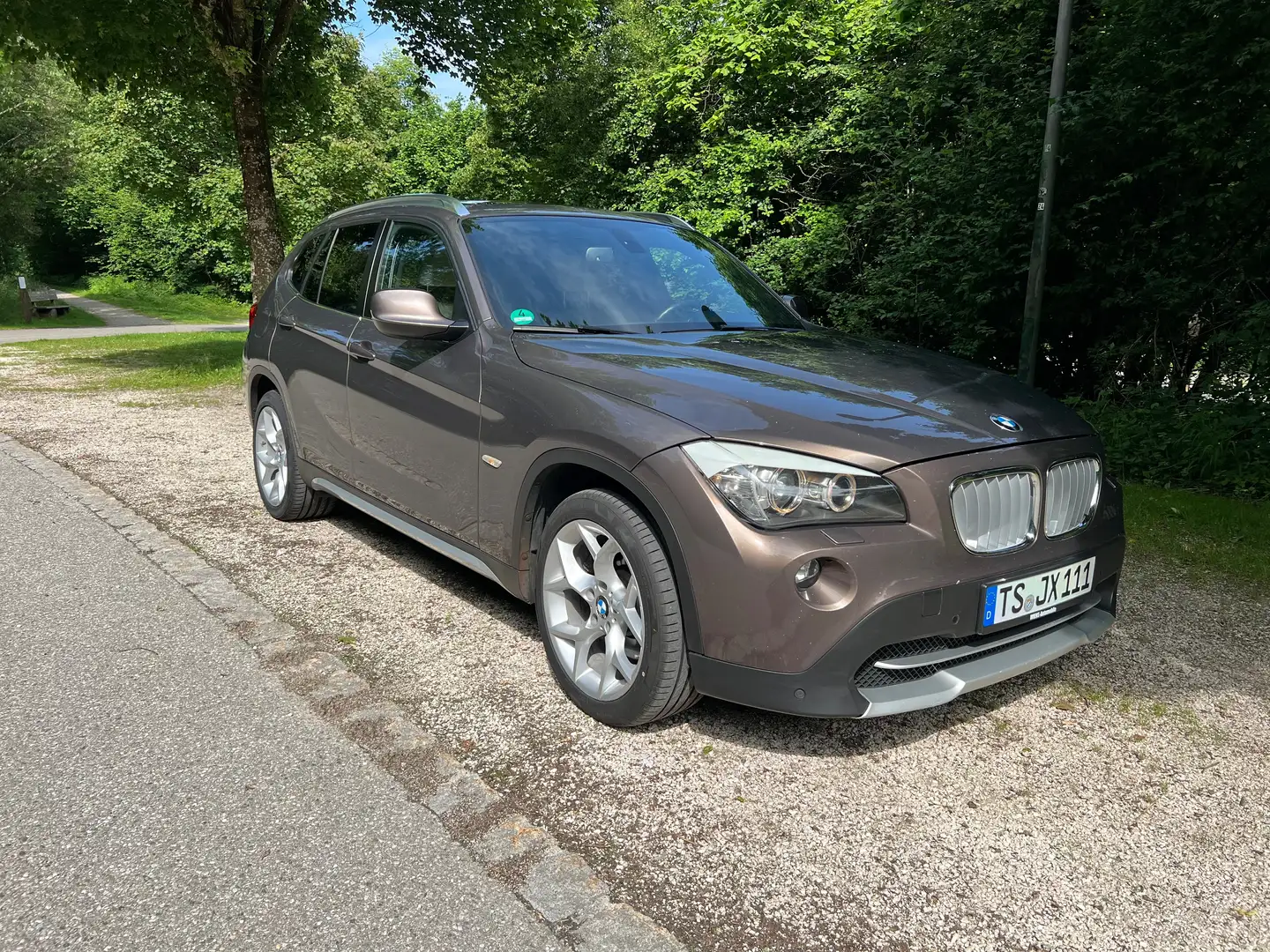 BMW X1 xDrive23d Aut./xDrive/Pano/Navi/SHZ/8x Bronze - 2