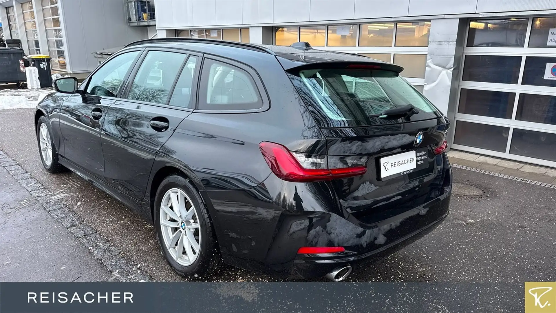BMW 320 d Tou LCPro.AHK,DAPro.Pano,Sportsitze Schwarz - 2