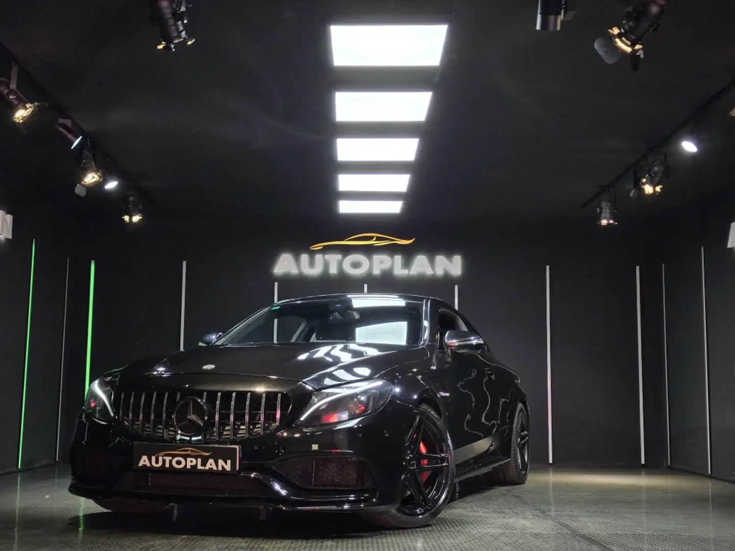 Mercedes-Benz C 63 AMG Coupé 7G Plus Noir - 1