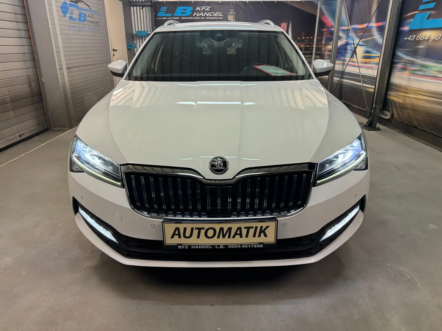 Skoda Superb Superb Kombi 2,0 TDI Ambition DSG Ambition Weiß - 2