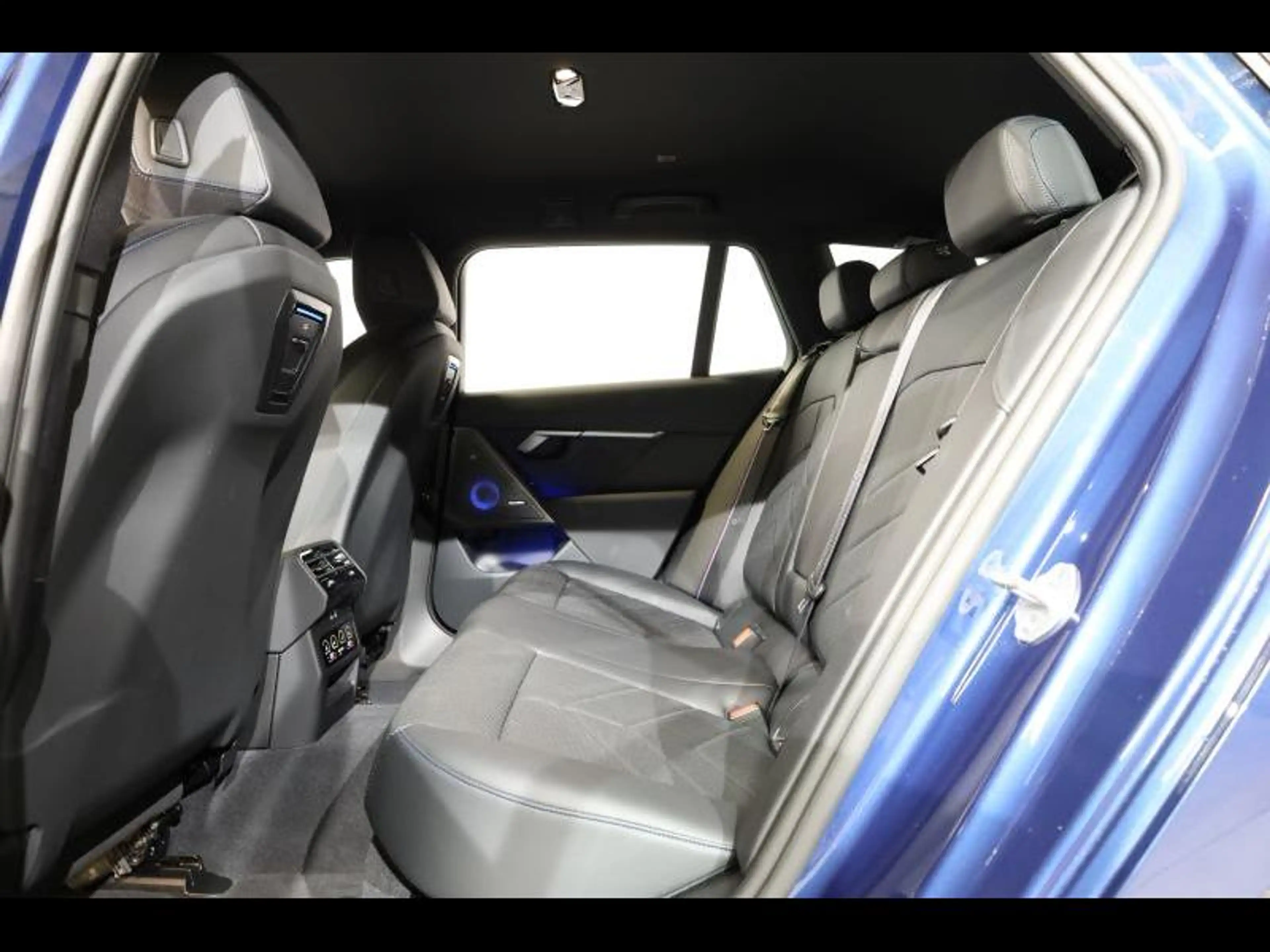 BMW i5 eDrive40 Touring Kit M Sport — photo 10