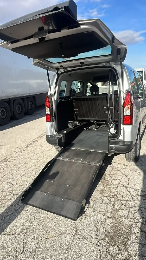 Citroen Berlingo Berlingo Multispace 1.2 puretech Xtr s Ezüst - 1