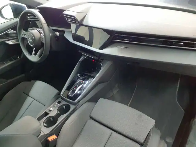 Audi A3 view 9