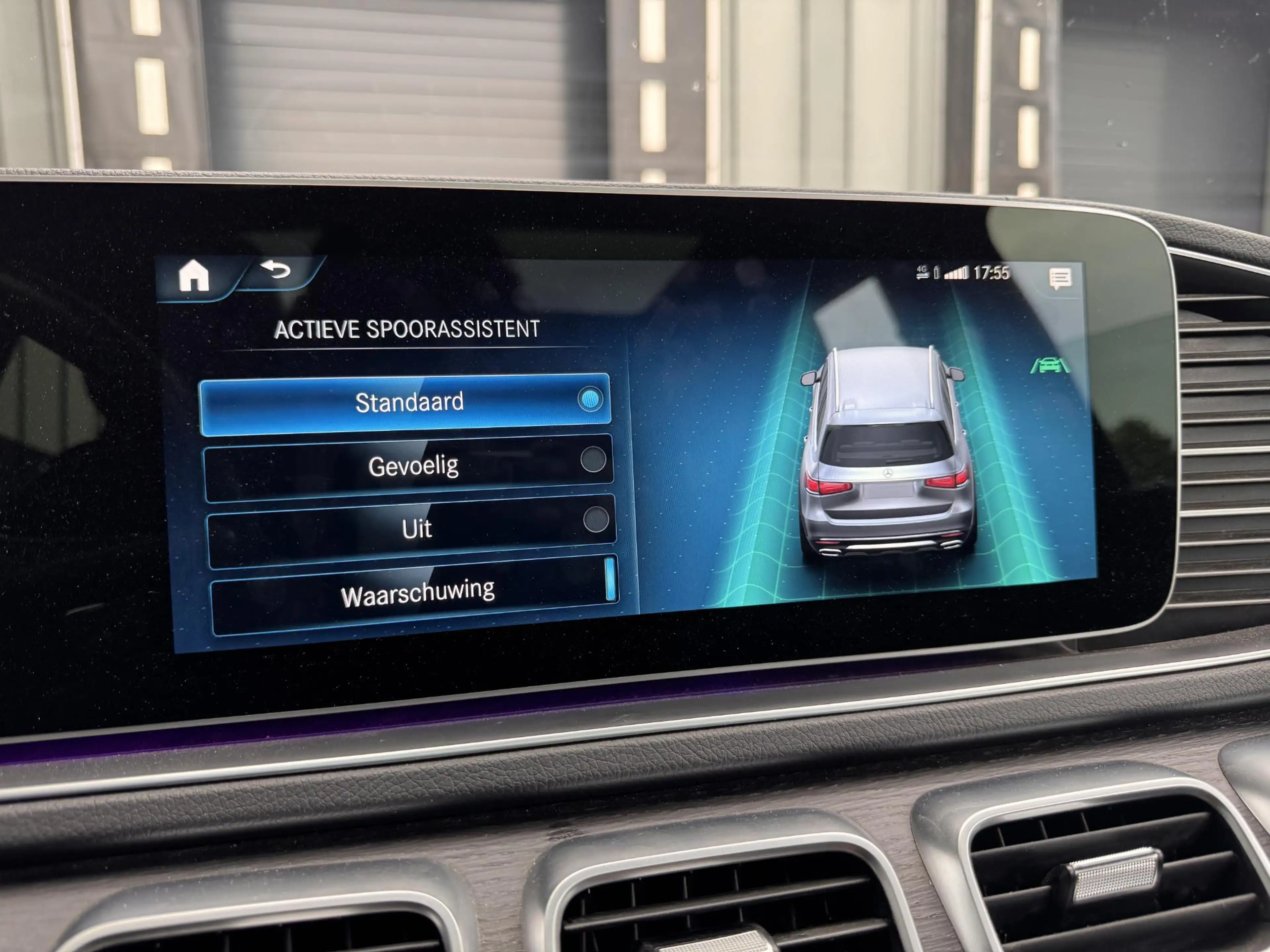 Mercedes-Benz GLS 400 d 4MATIC Premium Plus — photo 26