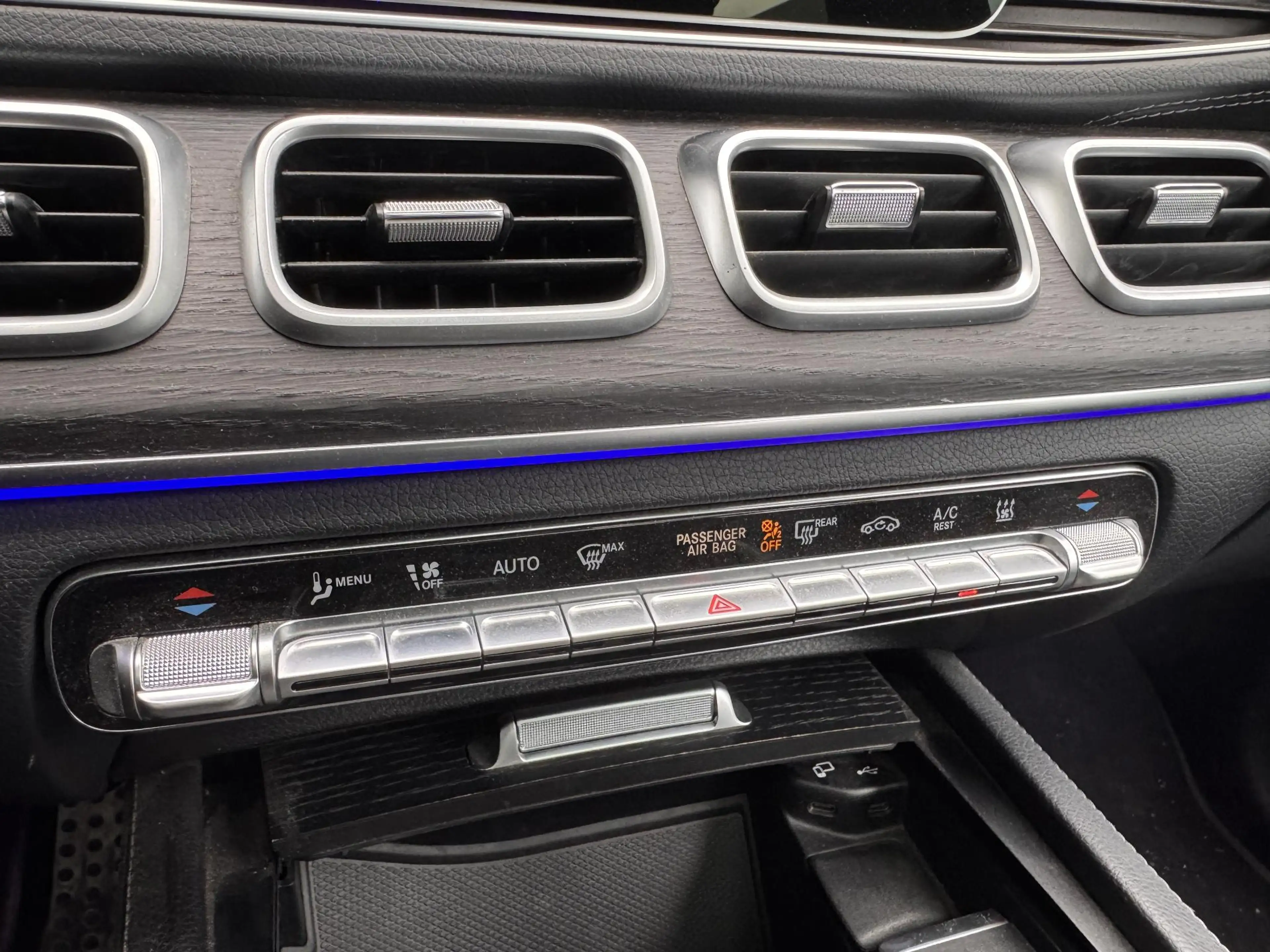 Mercedes-Benz GLS 400 d 4MATIC Premium Plus — photo 29