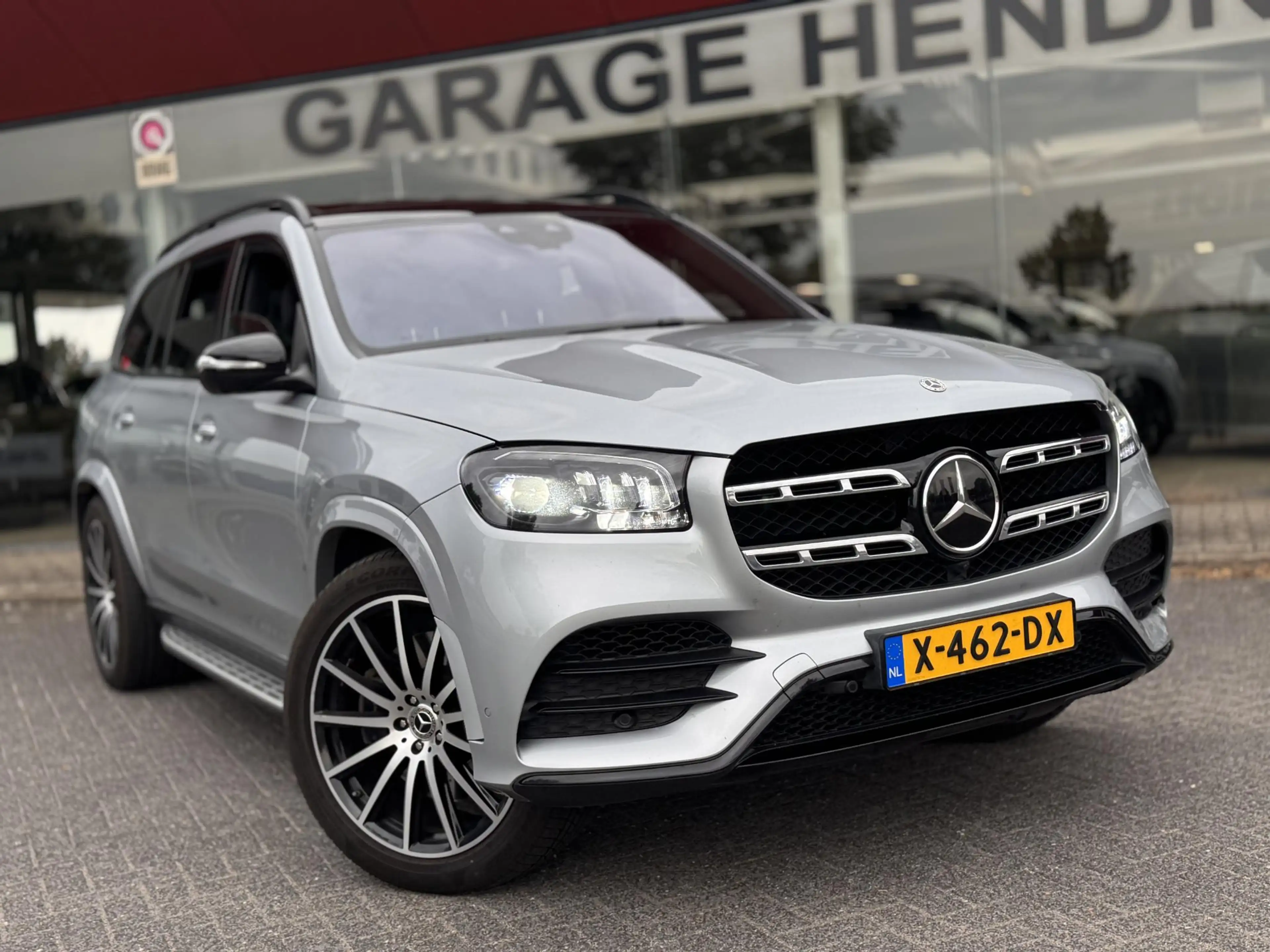 Mercedes-Benz GLS 400 d 4MATIC Premium Plus — photo 32