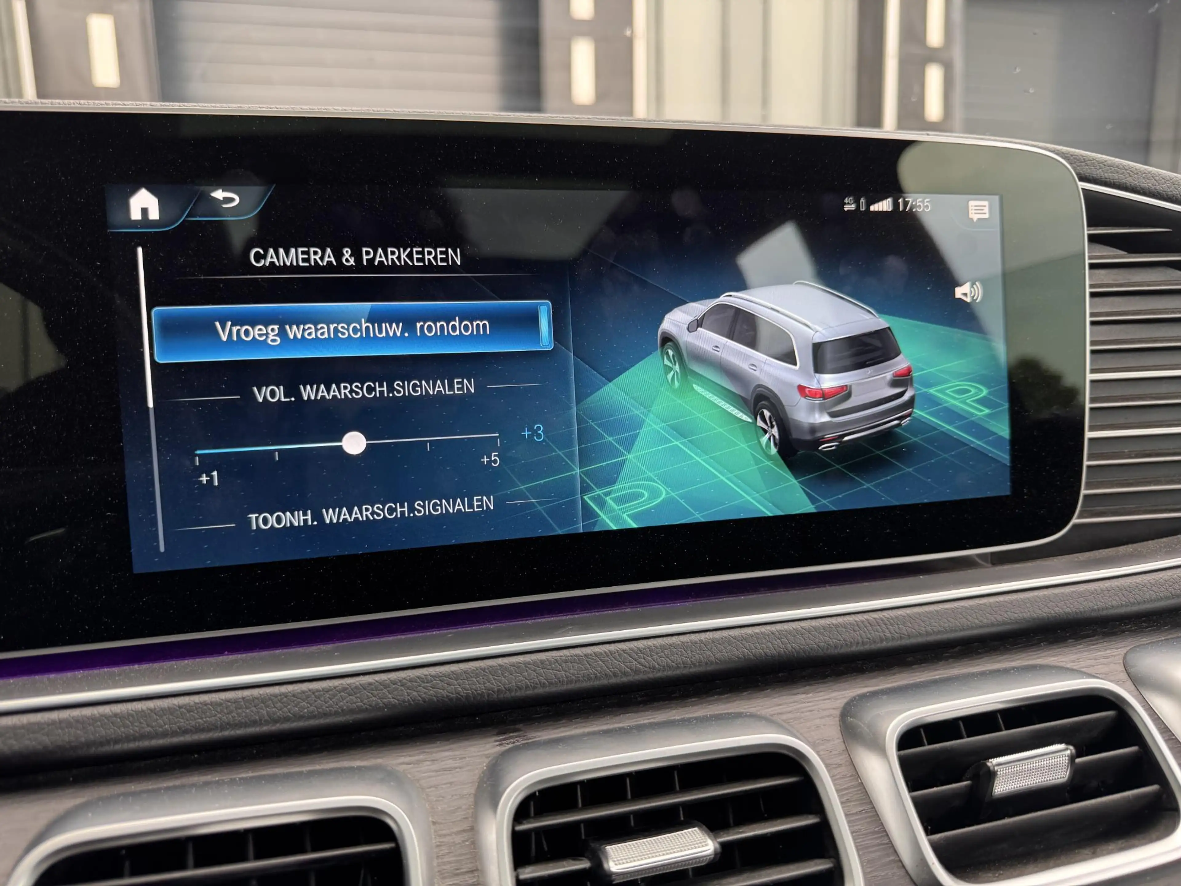 Mercedes-Benz GLS 400 d 4MATIC Premium Plus — photo 27
