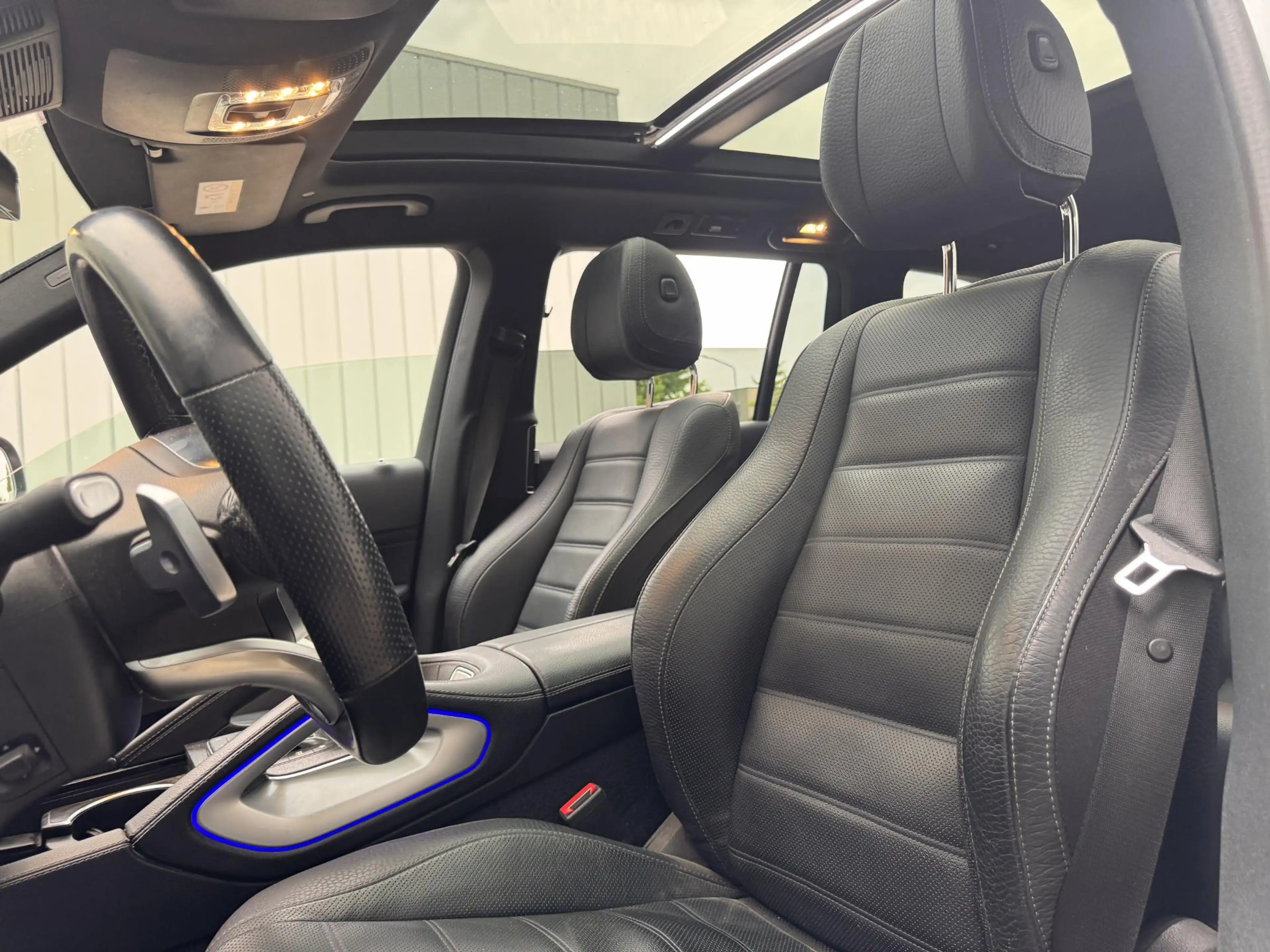 Mercedes-Benz GLS 400 d 4MATIC Premium Plus — photo 18