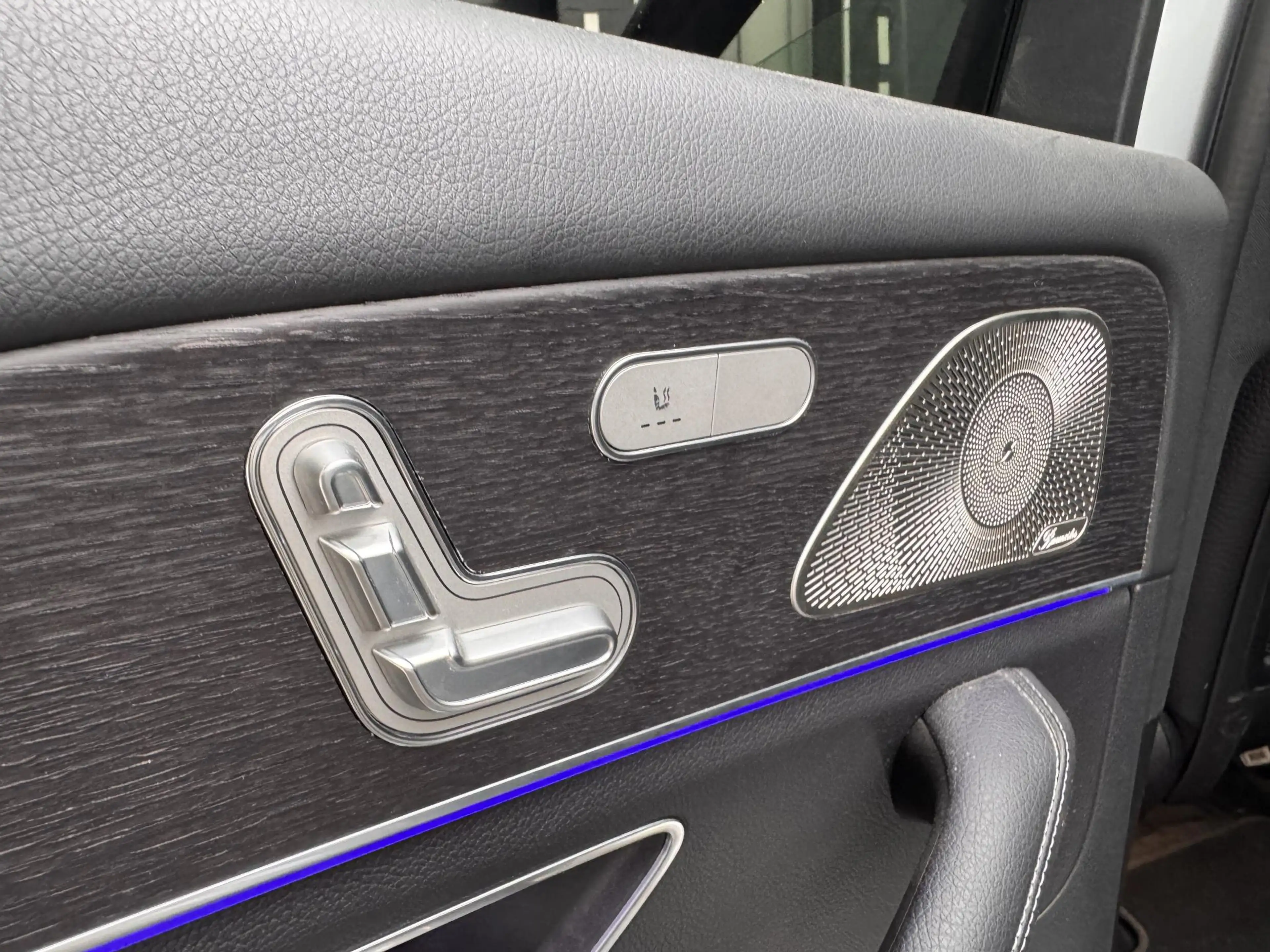 Mercedes-Benz GLS 400 d 4MATIC Premium Plus — photo 16