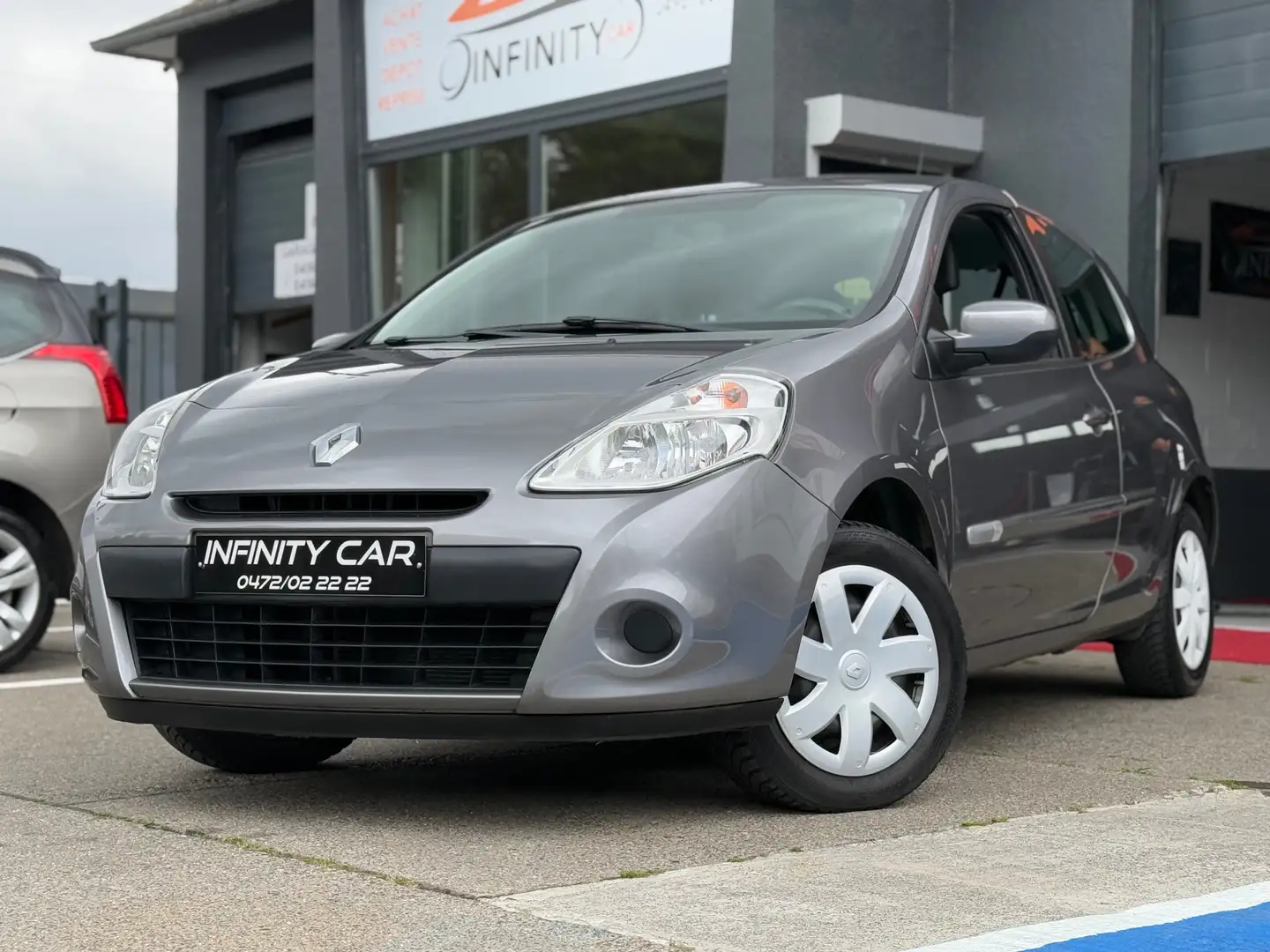 Renault Clio 1.2i Expression Grijs - 2