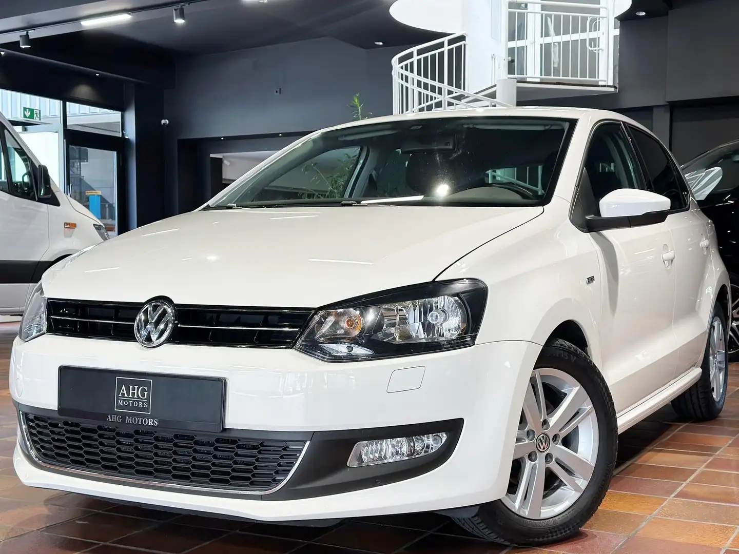 Volkswagen Polo 1.2 TSI DSG LIFE 5T KLIMAAUTO TEMPO SHZ PDC Weiß - 1