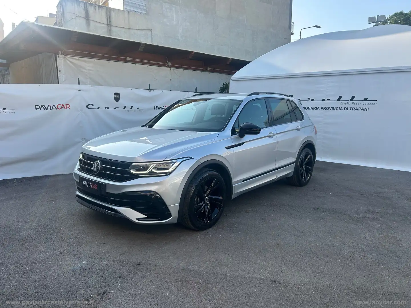 Volkswagen Tiguan 2.0 TDI 150CV SCR DSG R-Line Grigio - 2