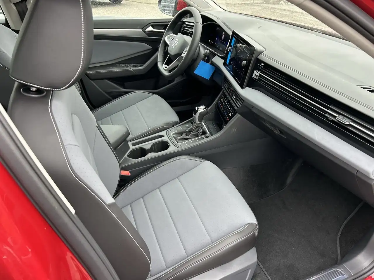 Volkswagen Jetta снимка Volkswagen Jetta
