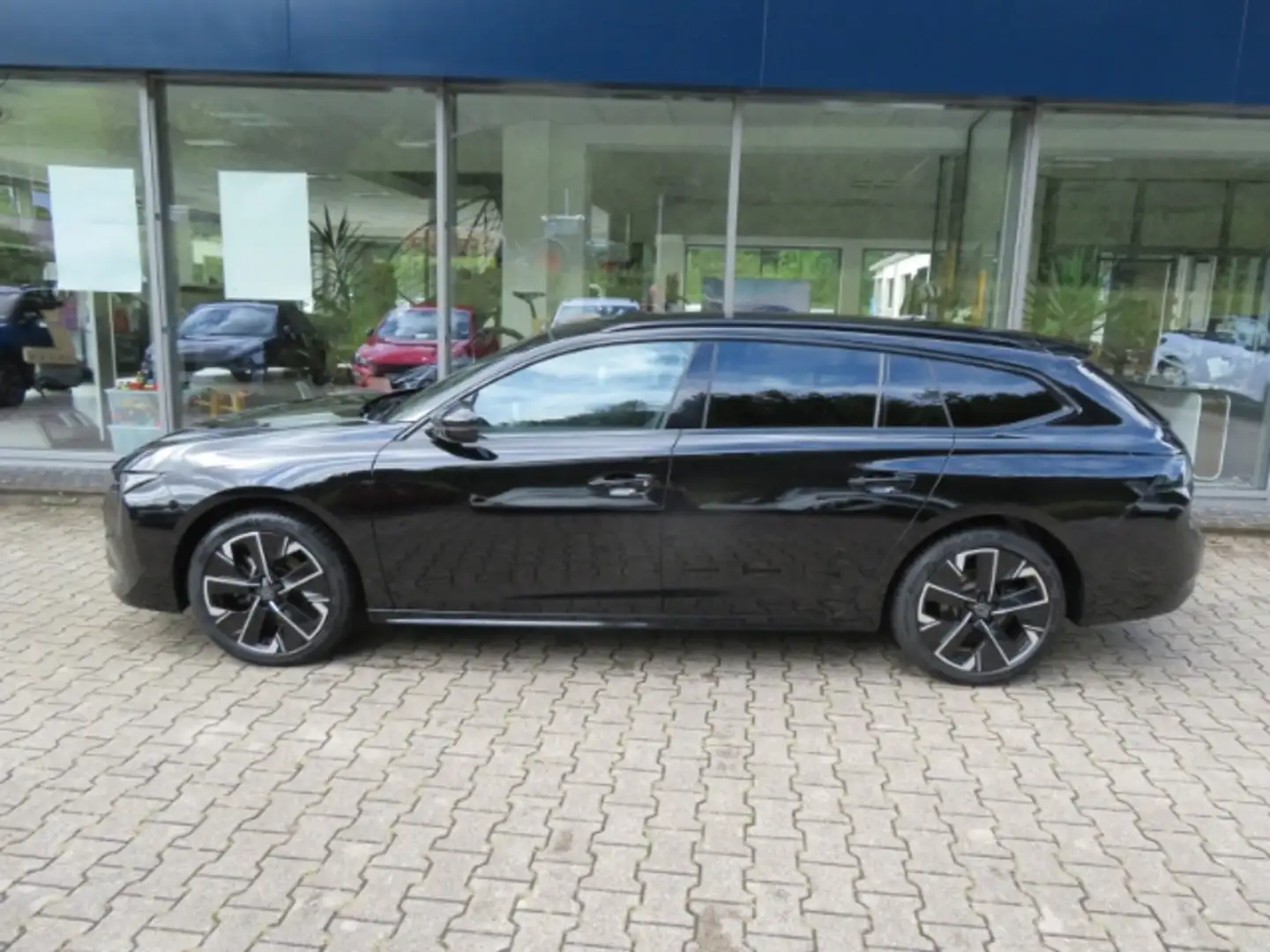 Peugeot 508 SW BlueHDi 130 EAT8 GT FOCAL Navi Klimaautom SHZ F Schwarz - 1
