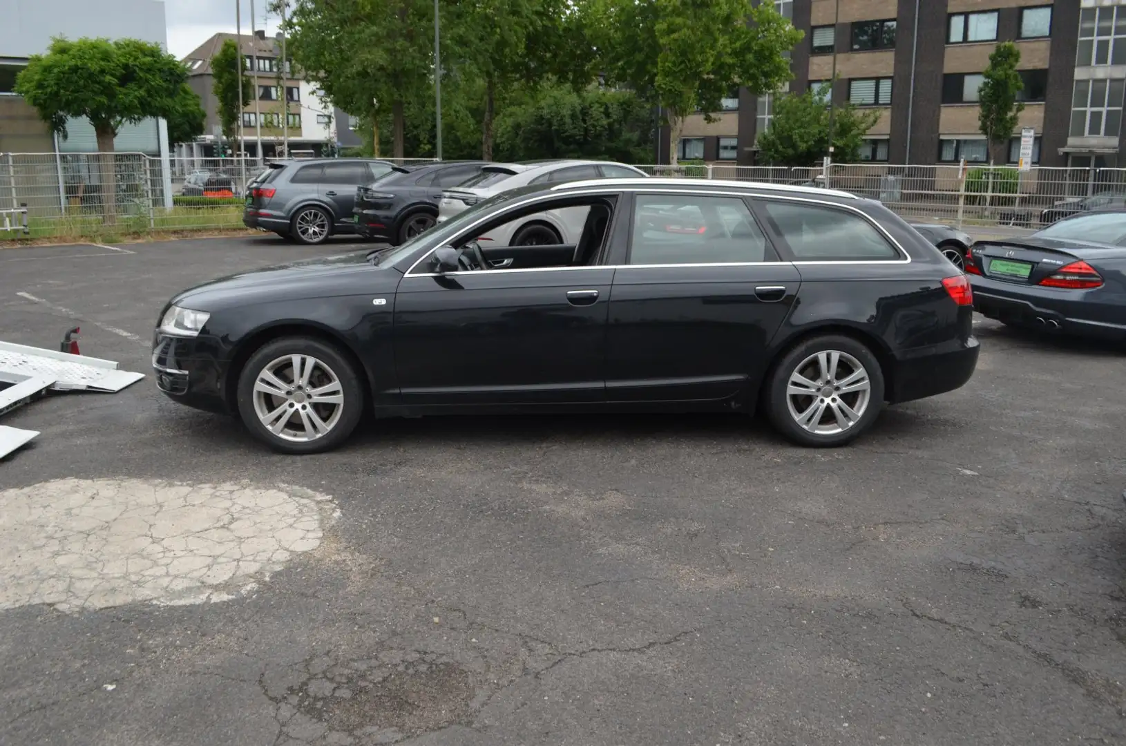 Audi A6 2.0 TFSI Avant Schwarz - 2