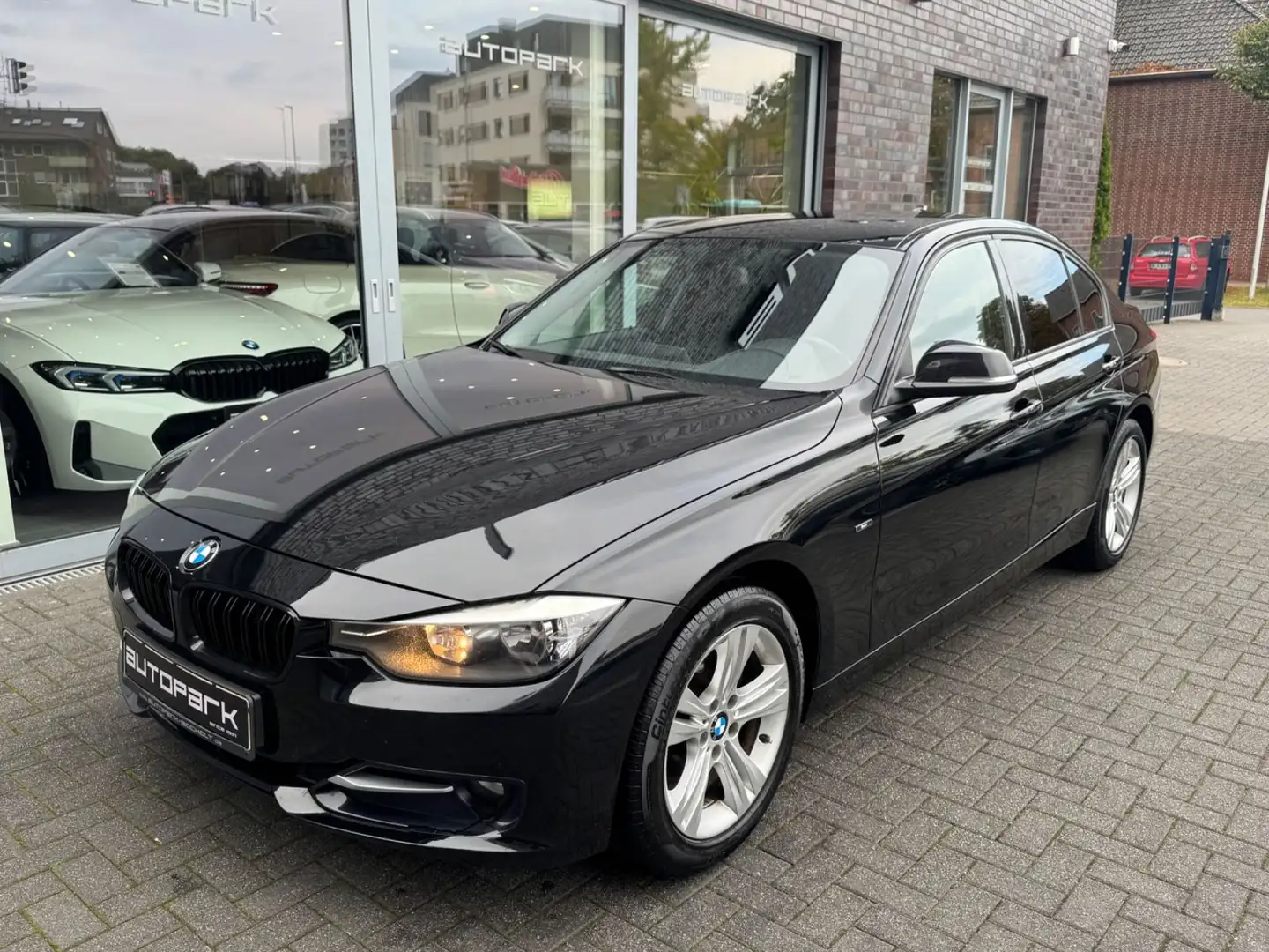 BMW 318 d Sportline - 1