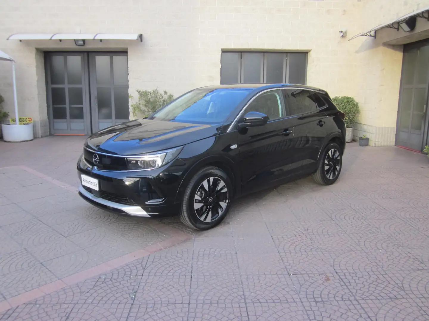 Opel Grandland 1.5 diesel Ecotec aut. Elegance GS Nero - 1