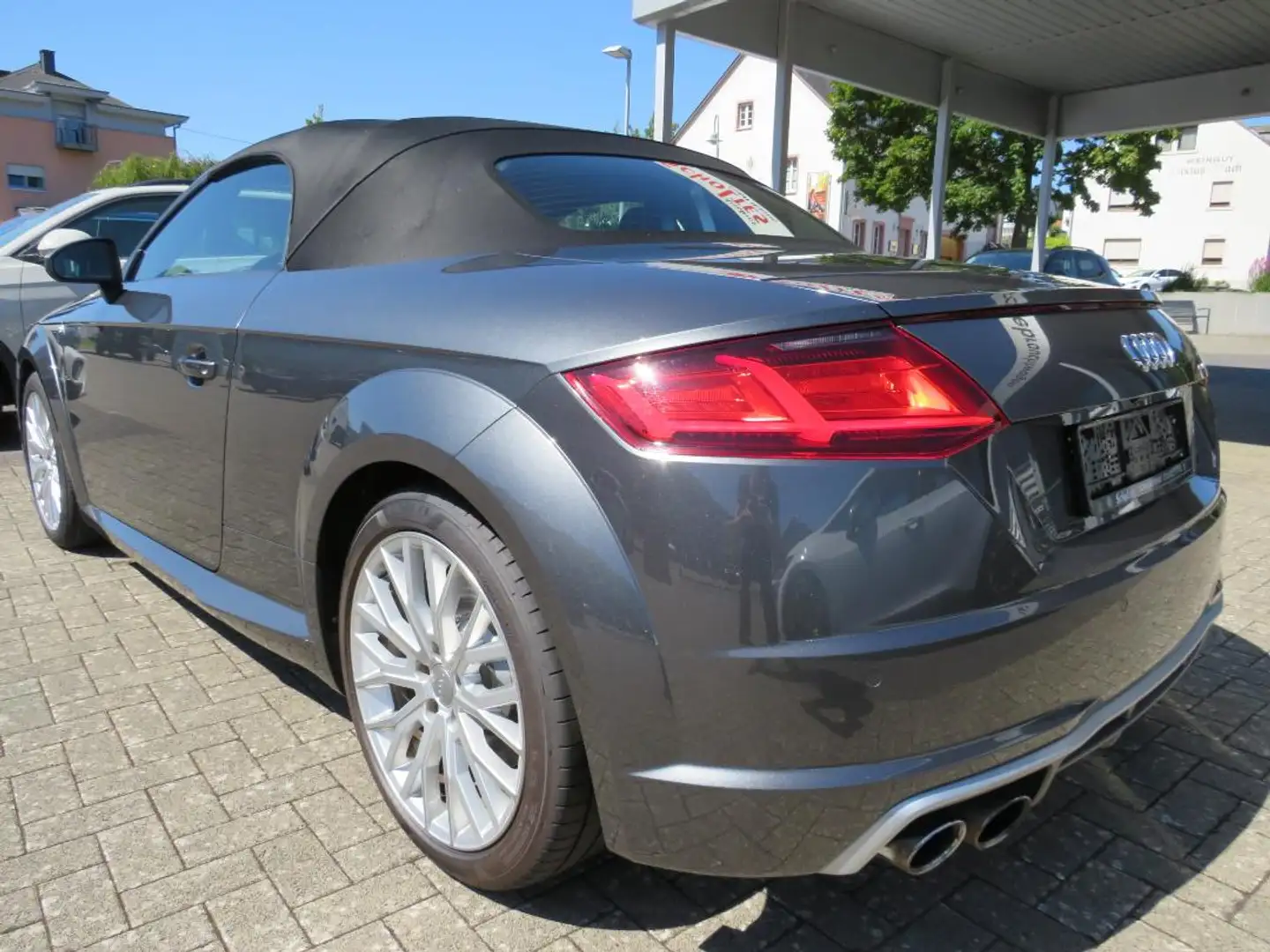 Audi TTS Roadster Grau - 2