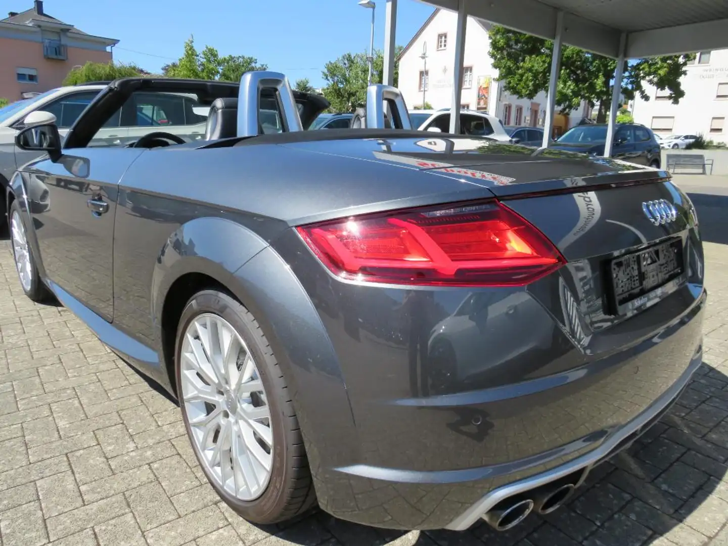 Audi TTS Roadster Grau - 2
