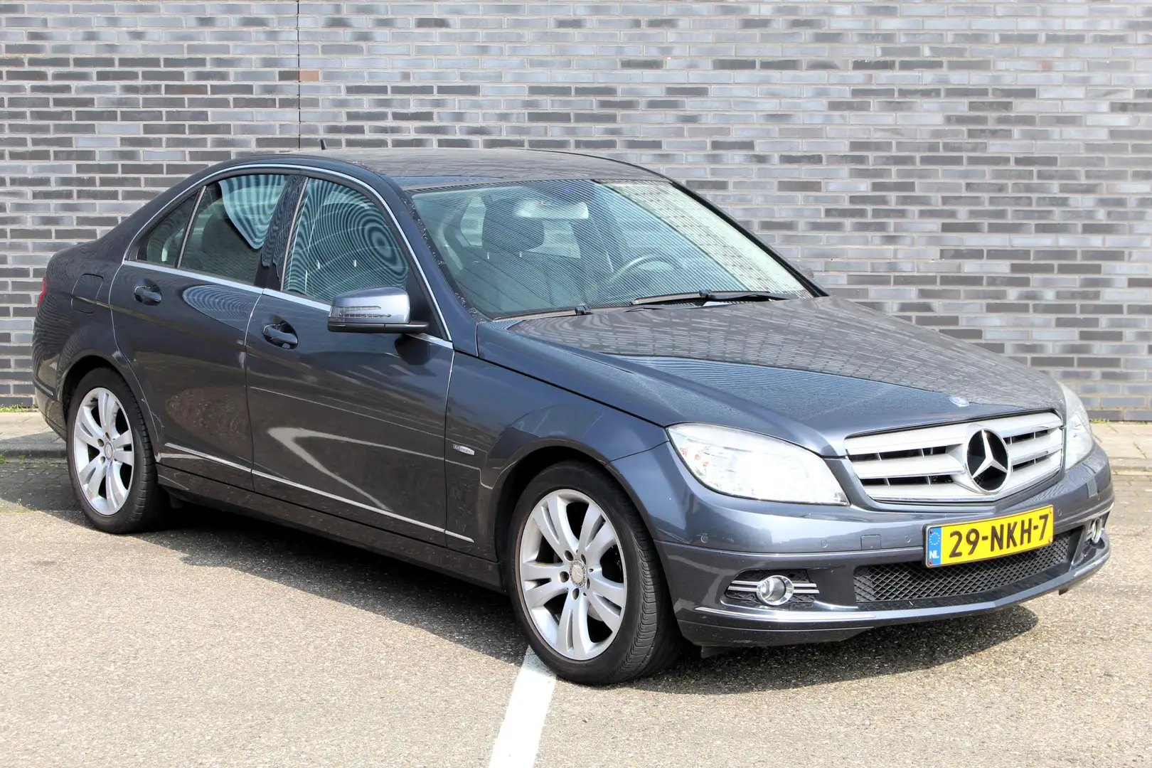 Mercedes-Benz C 180 K BlueEFFICIENCY Business Edition Avantgarde I NAV Grau - 1