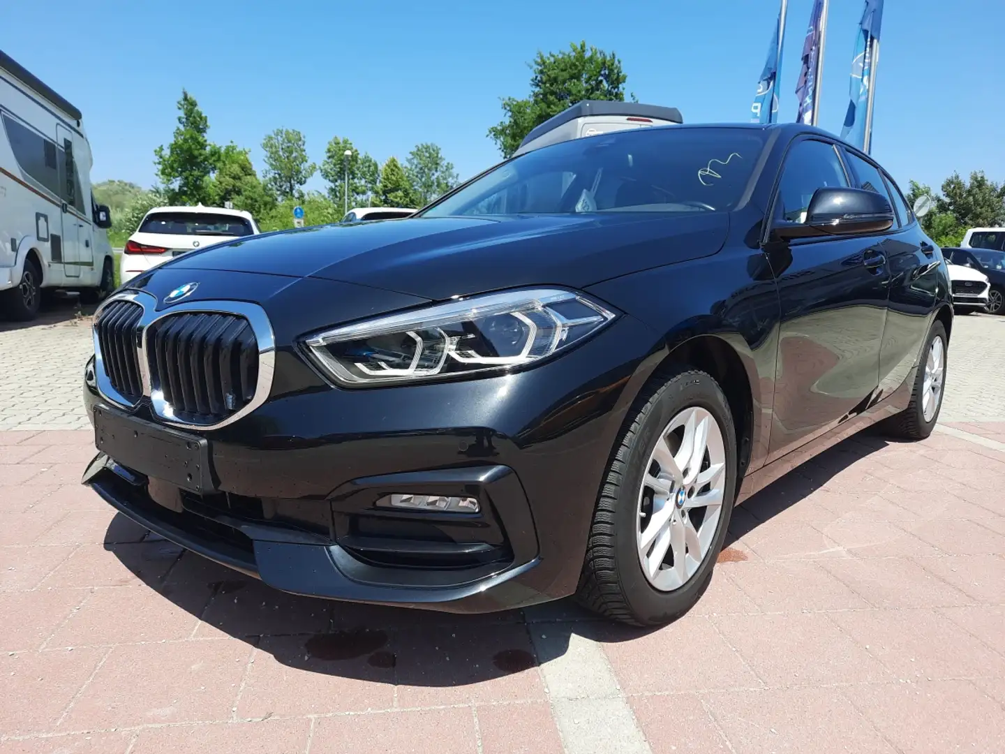 BMW 118 i Sport Line LED PDC Navi Sitz/-Lenkradheiz. Schwarz - 2