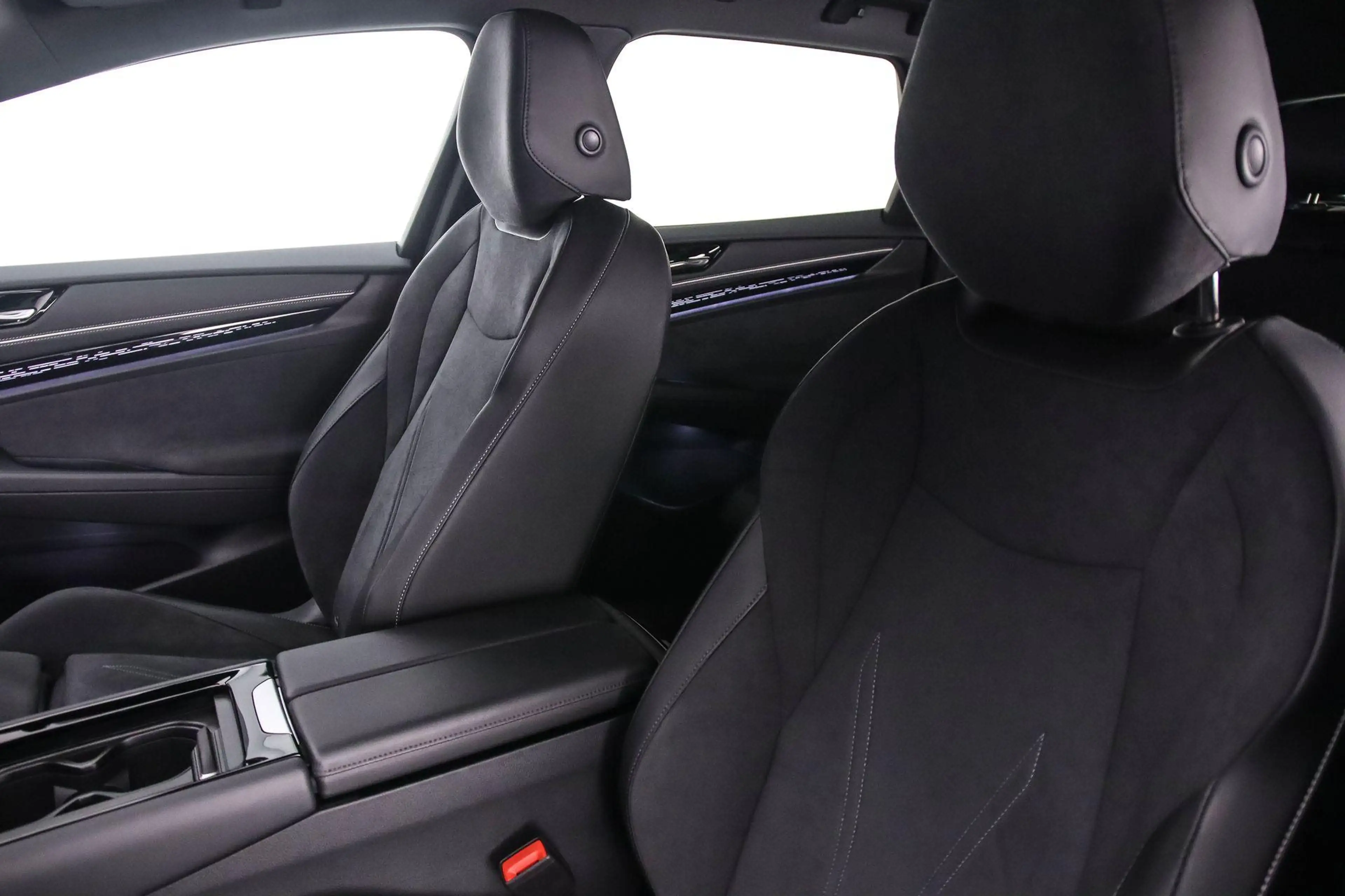 Volkswagen ID.7 Tourer Pro Business 77 kWh 286pk Automaat Trekhaak — photo 4