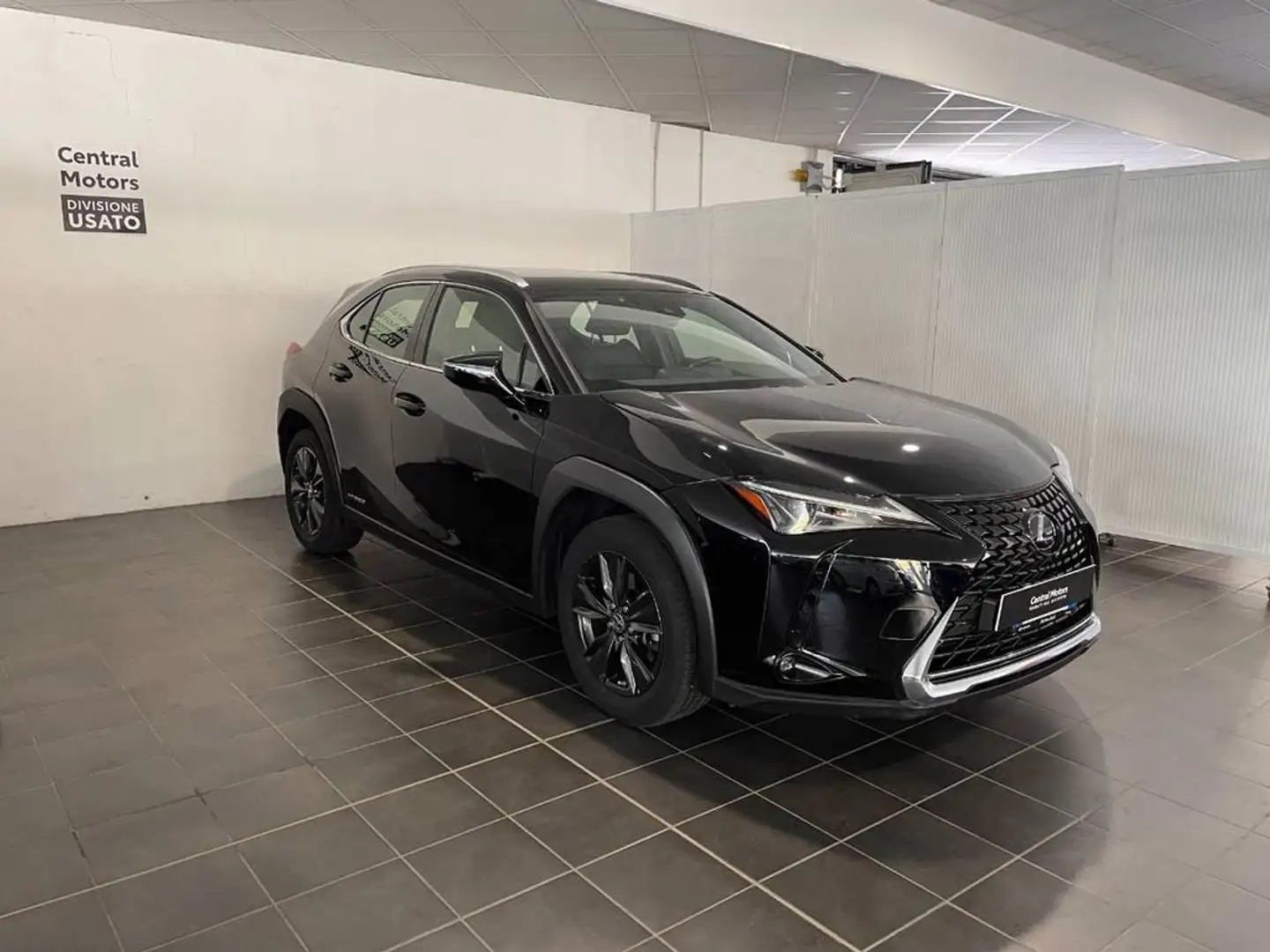 Lexus UX 250h Executive 2wd cvt my20 Nero - 2