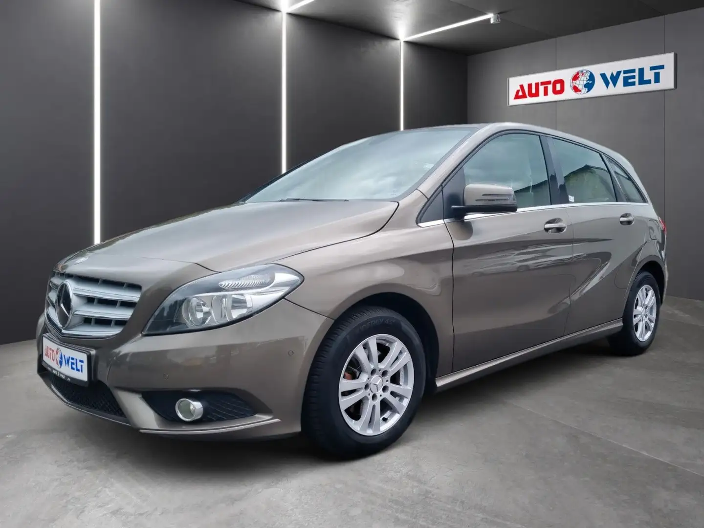 Mercedes-Benz B 180 Automatik Klima Parklenk-Assist Navi Tempo Braun - 1