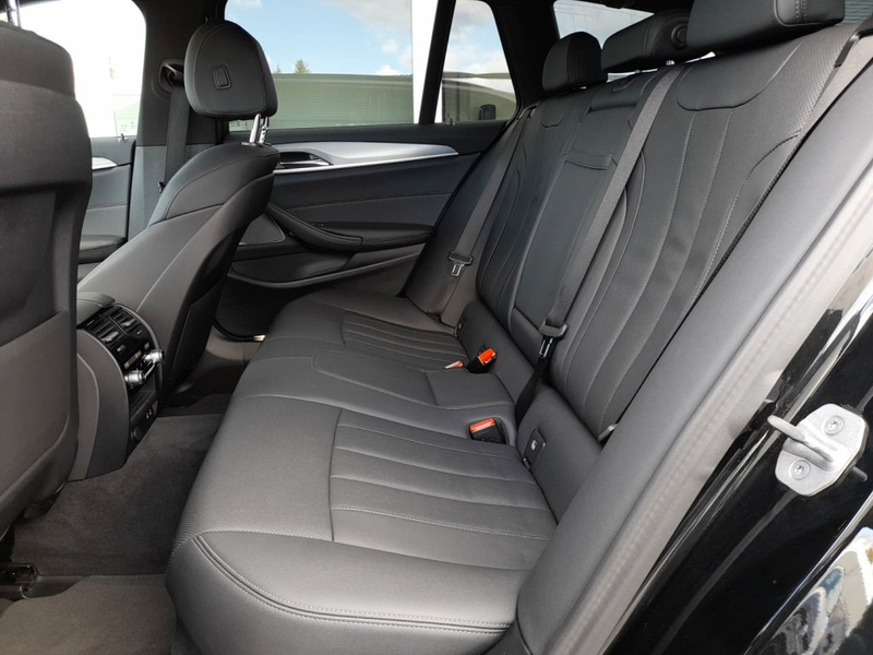 BMW 530 e Touring M-SPORT 4x4 Aut *19 ZOLL / VOLL LED / NAVI / LIVE COCKPIT PROF. / KAMERA / VOLLLEDER* — photo 13