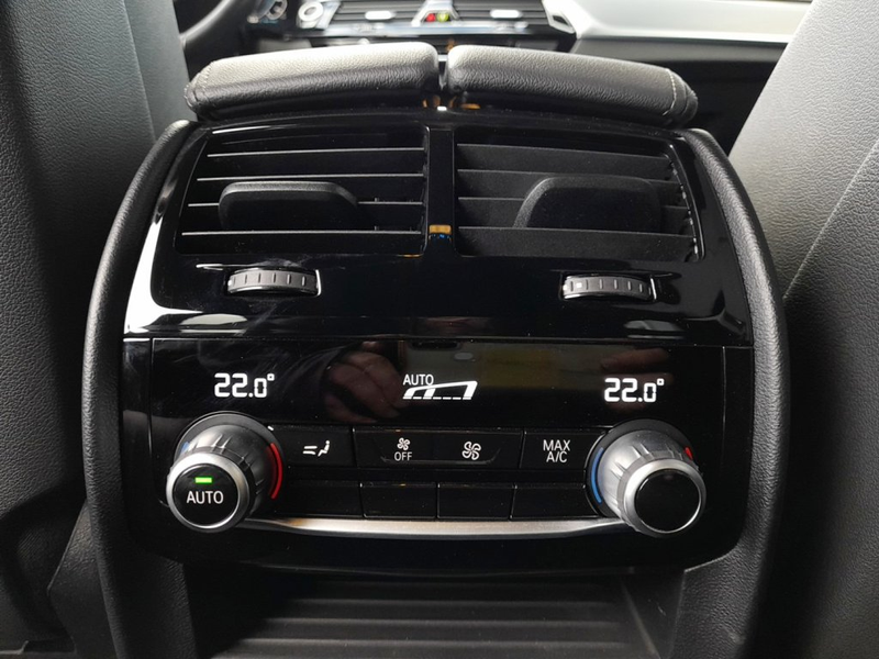 BMW 530 e Touring M-SPORT 4x4 Aut *19 ZOLL / VOLL LED / NAVI / LIVE COCKPIT PROF. / KAMERA / VOLLLEDER* — photo 14
