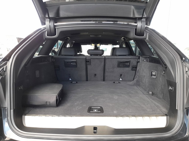 BMW 530 e Touring M-SPORT 4x4 Aut *19 ZOLL / VOLL LED / NAVI / LIVE COCKPIT PROF. / KAMERA / VOLLLEDER* — photo 15