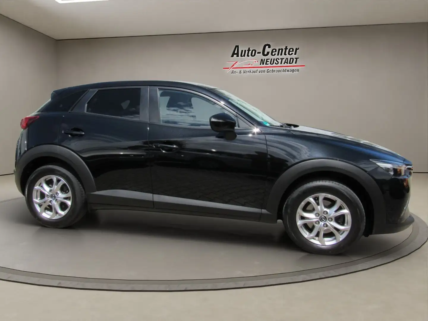 Mazda CX-3 Exclusive-Line Schwarz - 2