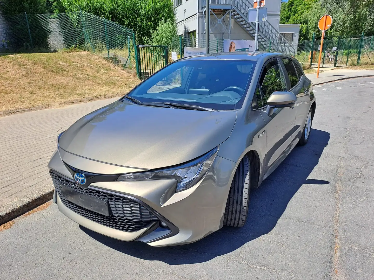 Toyota Corolla Corolla Hybrid 1.8 Premium Plus e-CVT Vert - 2