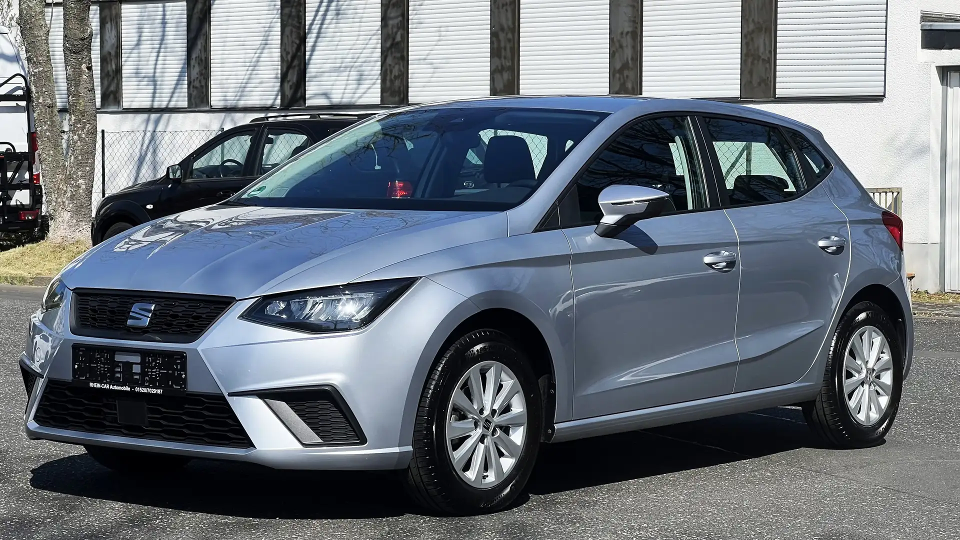 SEAT Ibiza 1.0 MPI Silber - 2